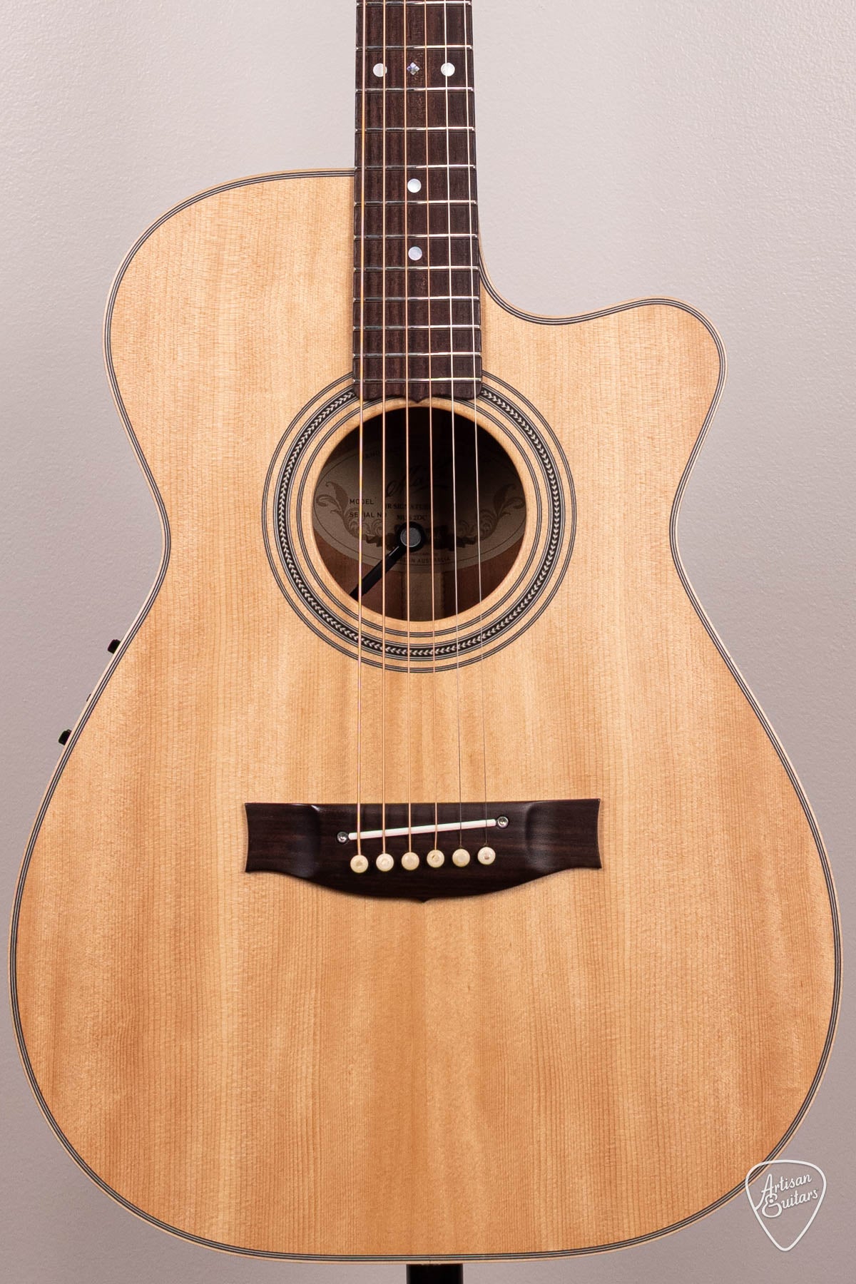 Maton Guitars PRE-OWNED 808C J.R. Joe Robinson Signature Cutaway - 17019