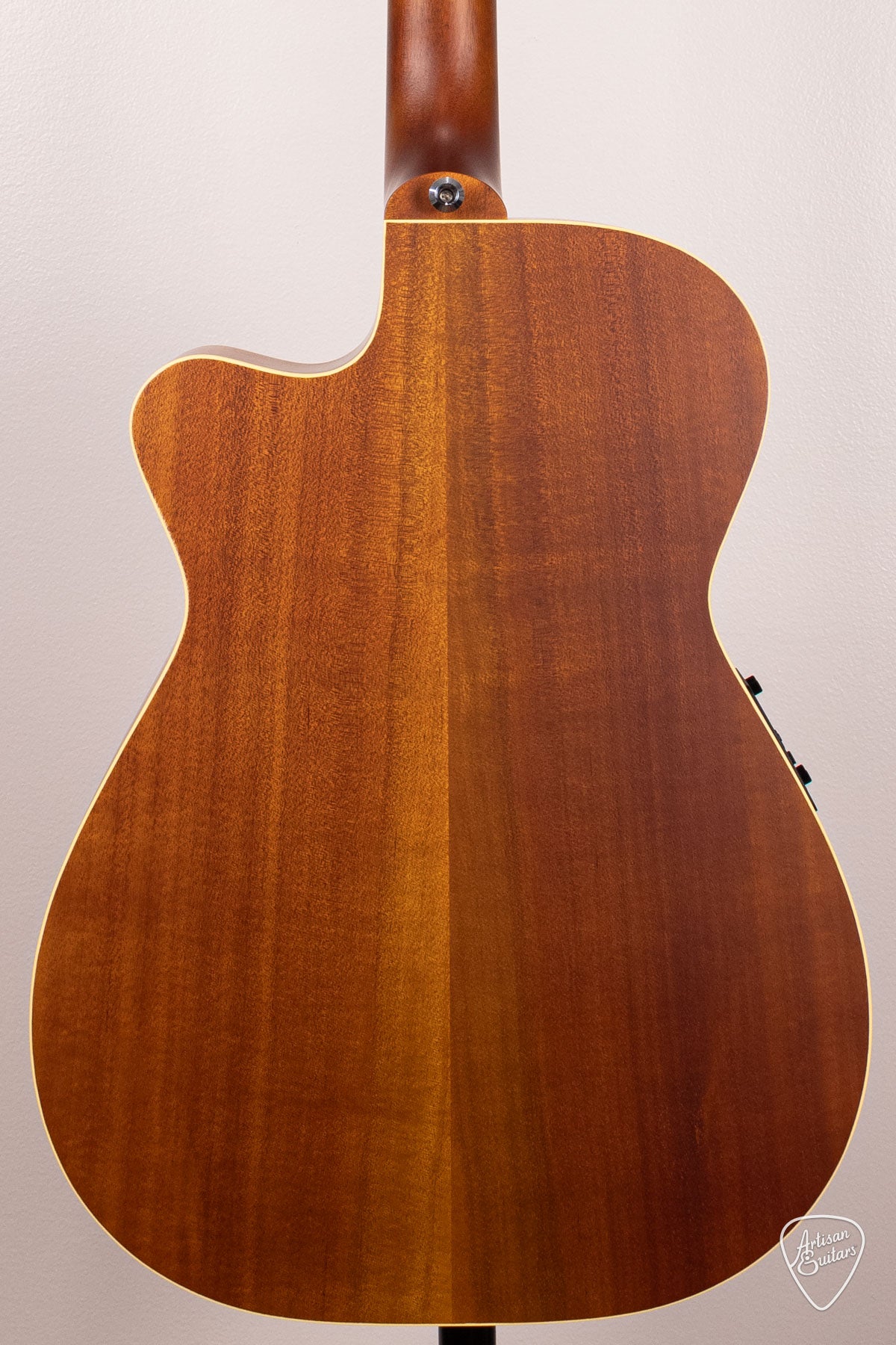 Maton Guitars EBG-808-TEC Tommy Emmanuel Cutaway - 16907