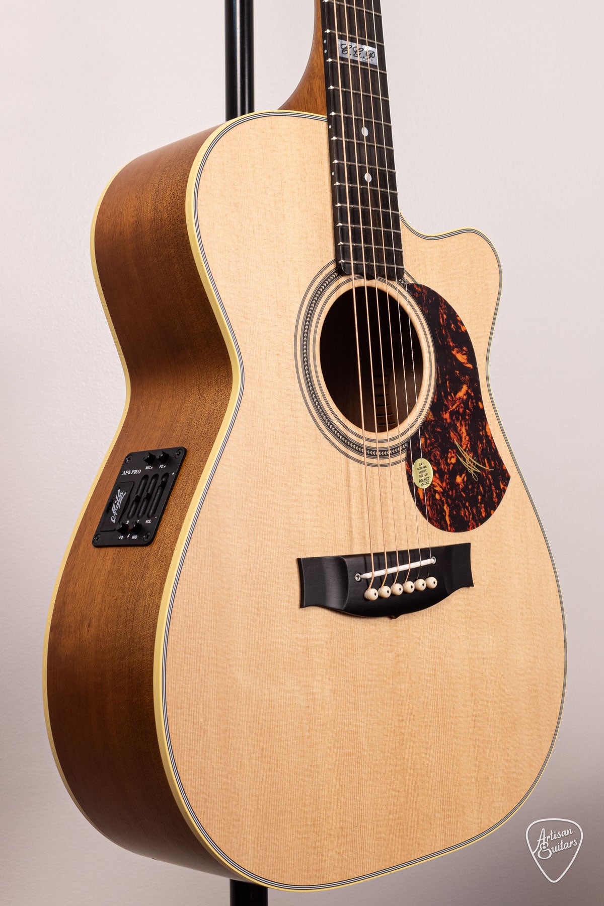 Maton Guitars EBG-808-TEC Tommy Emmanuel Cutaway - 16970