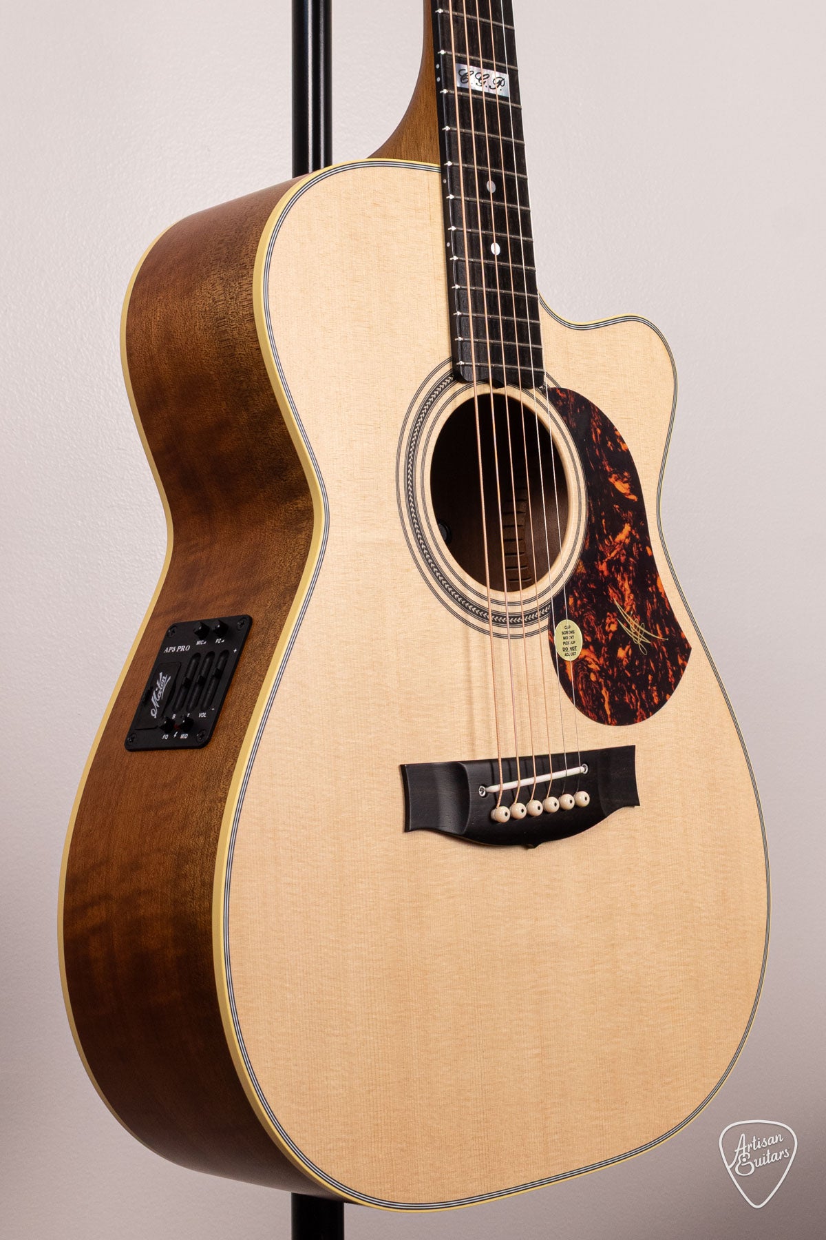 Maton Guitars EBG-808-TEC Tommy Emmanuel Cutaway - 16998