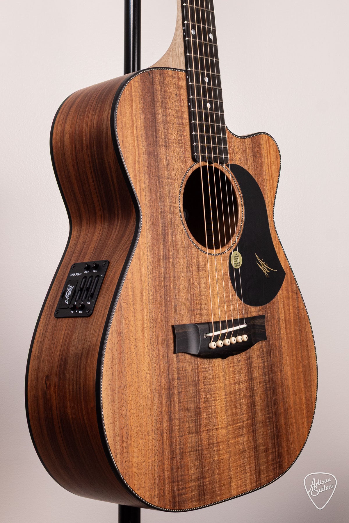 Maton Guitars All-Blackwood EBW-808C Cutaway - 17023