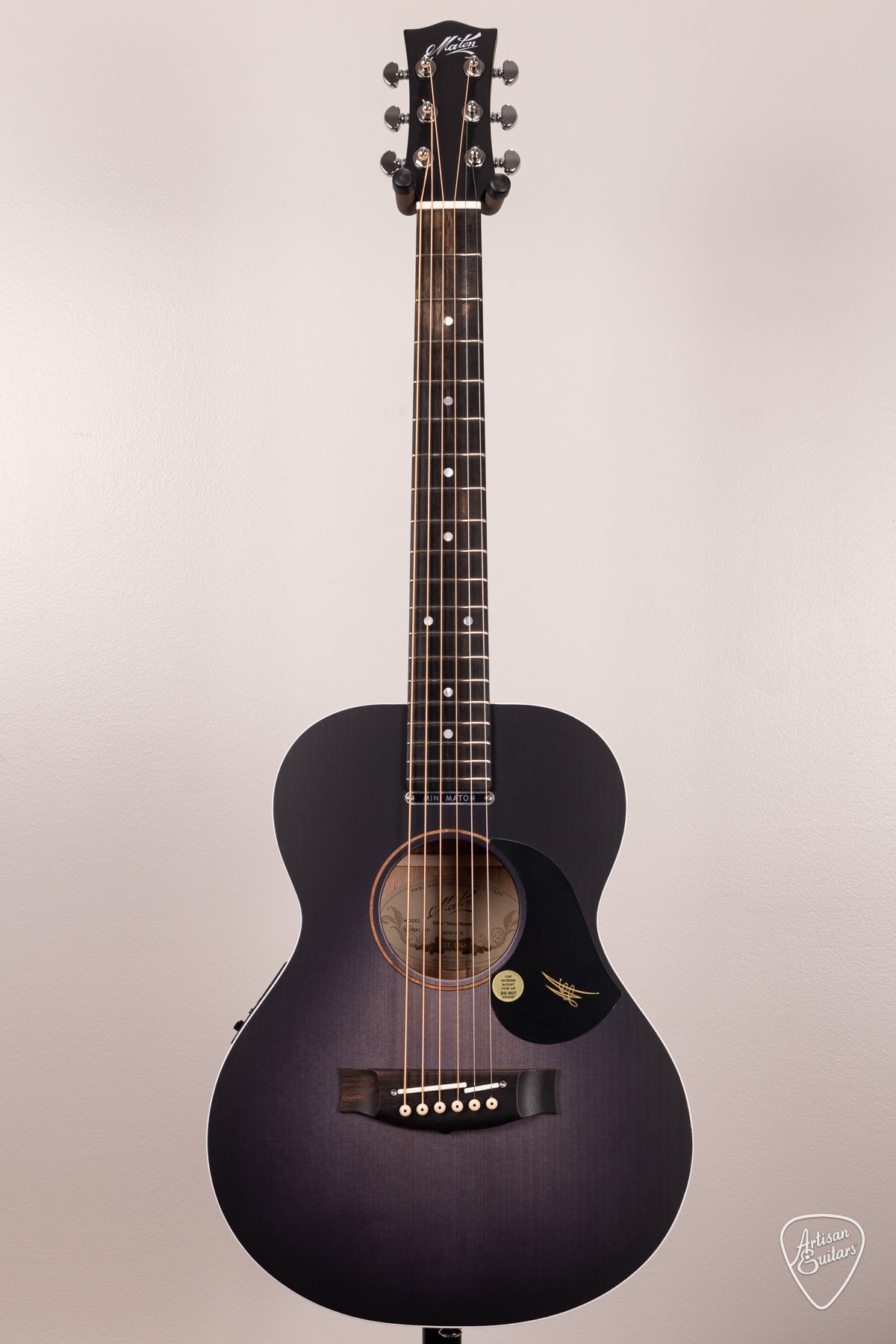 Maton Guitars Ghost Black EM6 Mini - 16903