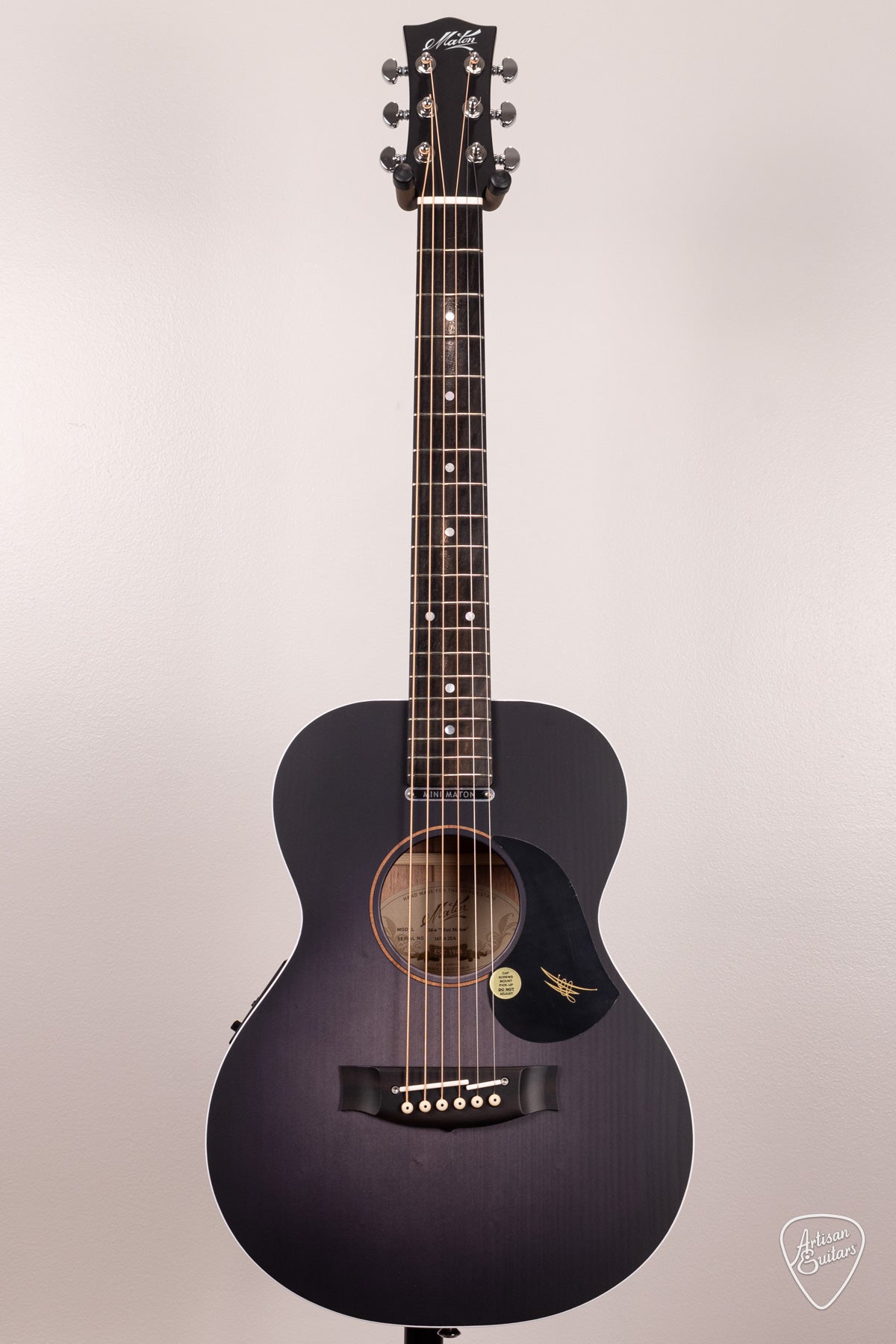 Maton Guitars Ghost Black EM6 Mini - 16904