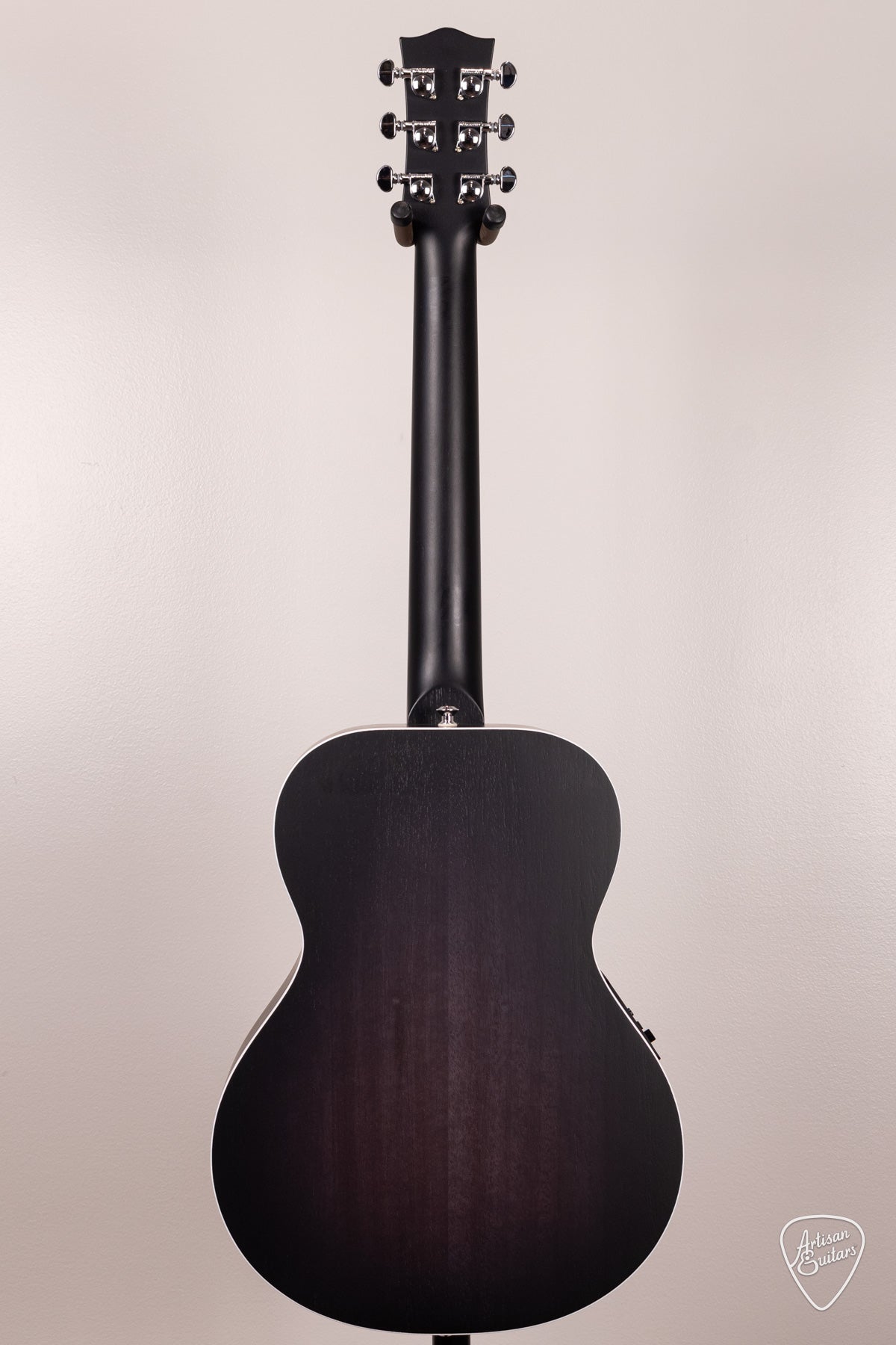 Maton Guitars Ghost Black EM6 Mini - 16904