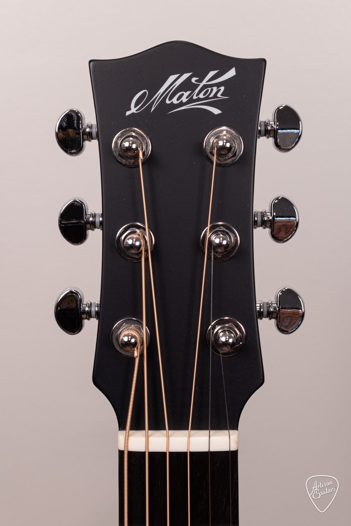 Maton Guitars Ghost Black EM6 Mini - 16904