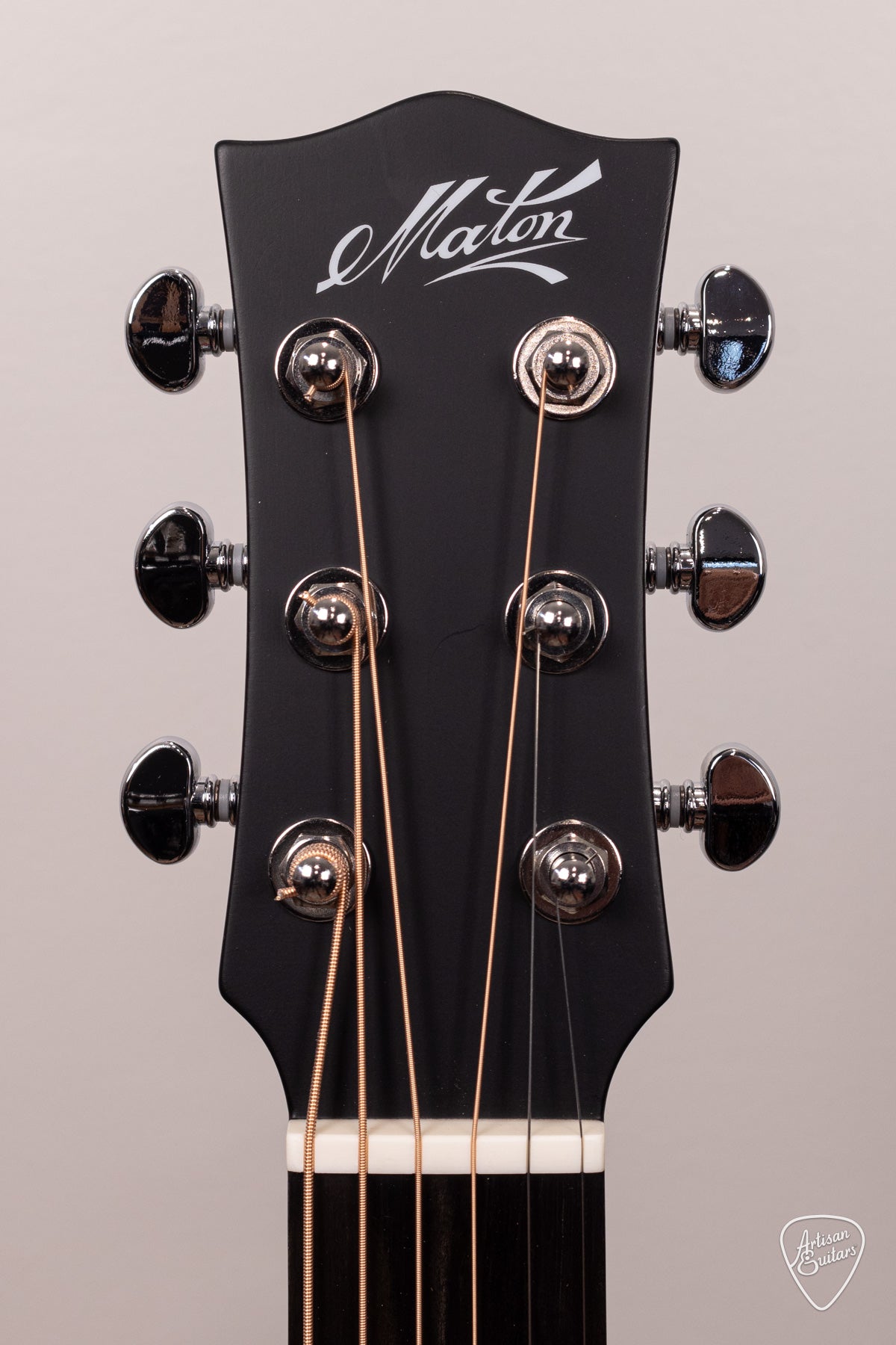Maton Guitars Ghost Black EM6 Mini - 16905