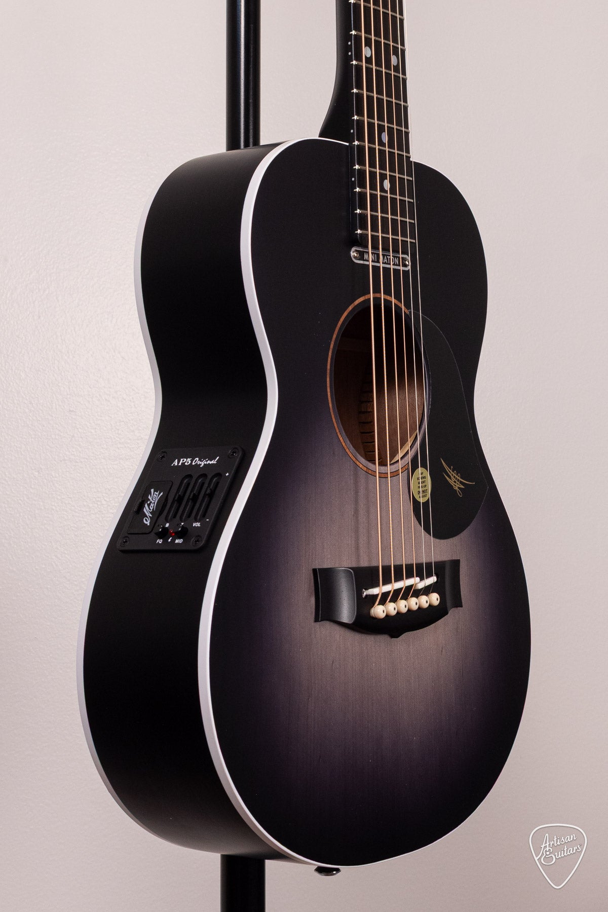 Maton Guitars Ghost Black EM6 Mini - 17033