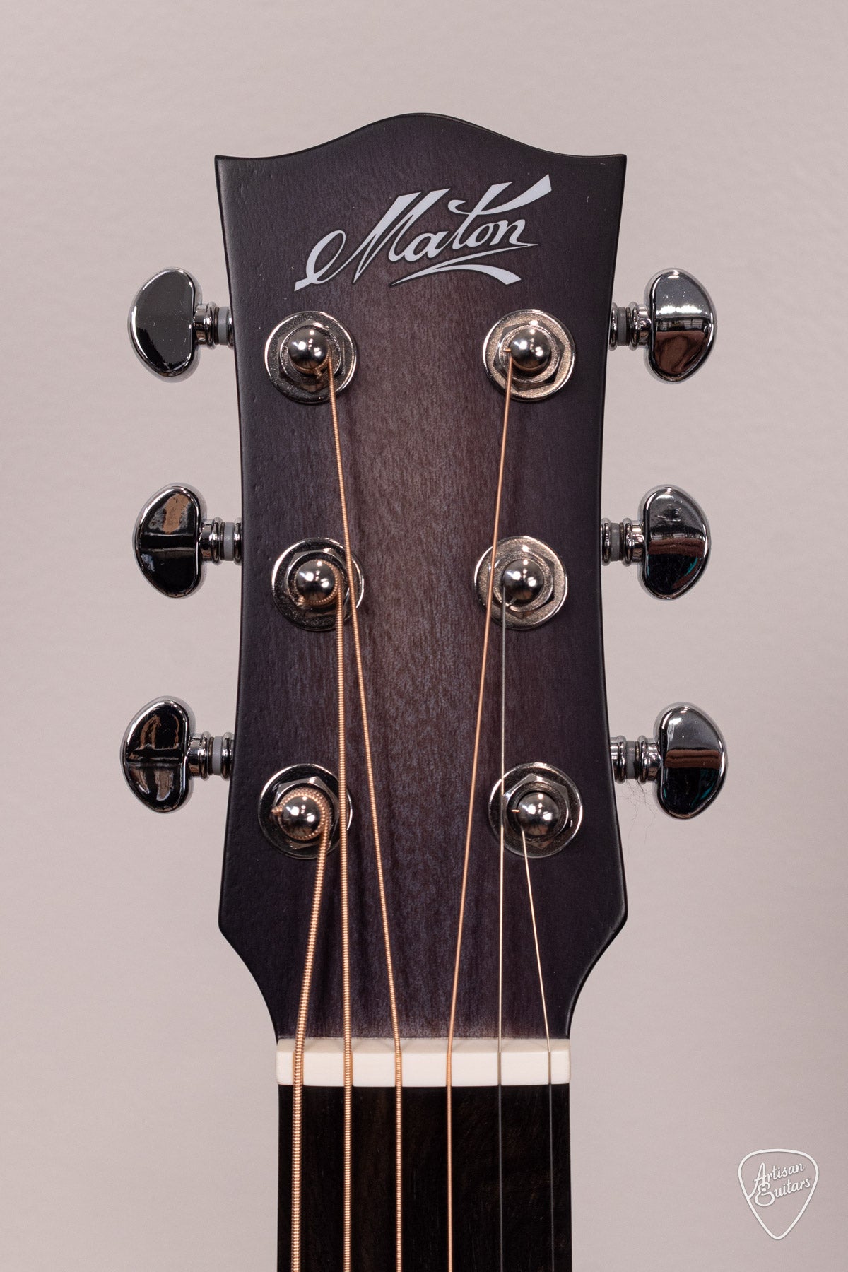Maton Guitars Ghost Black EM6 Mini - 17033