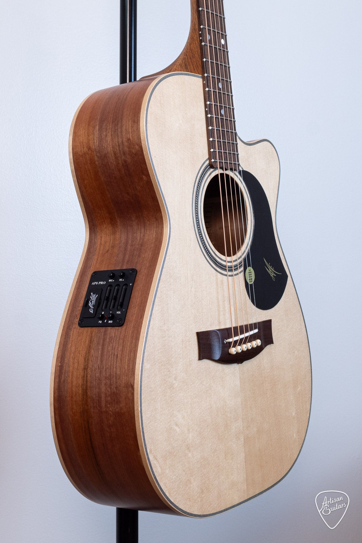 Maton Guitars 808C J.R. Joe Robinson Signature Cutaway - 16940