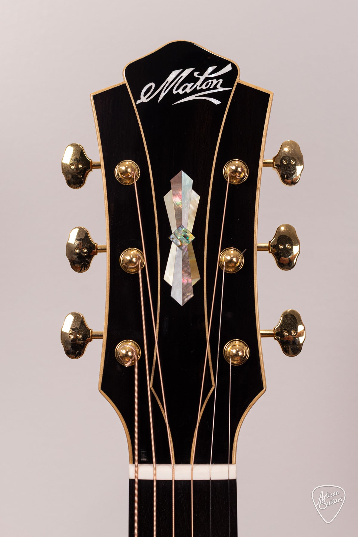 Maton MASTER BUILT L.E. May Traditional Cutaway - 17027