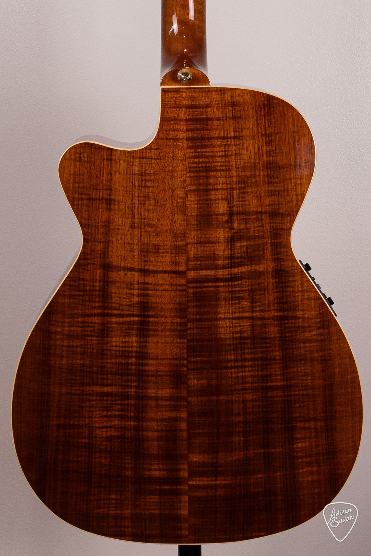 Maton MASTER BUILT L.E. May Traditional Cutaway - 17027