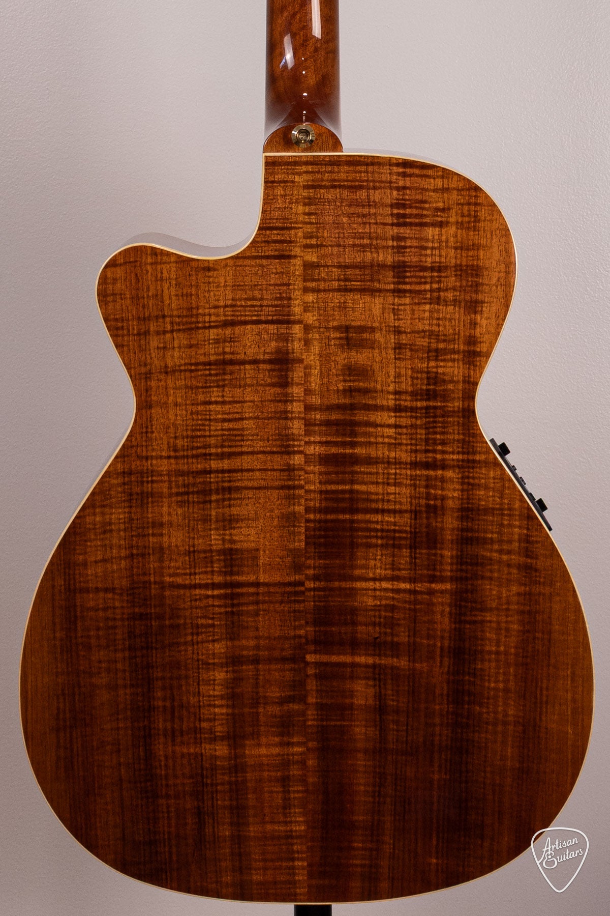 Maton MASTER BUILT L.E. May Traditional Cutaway - 17028