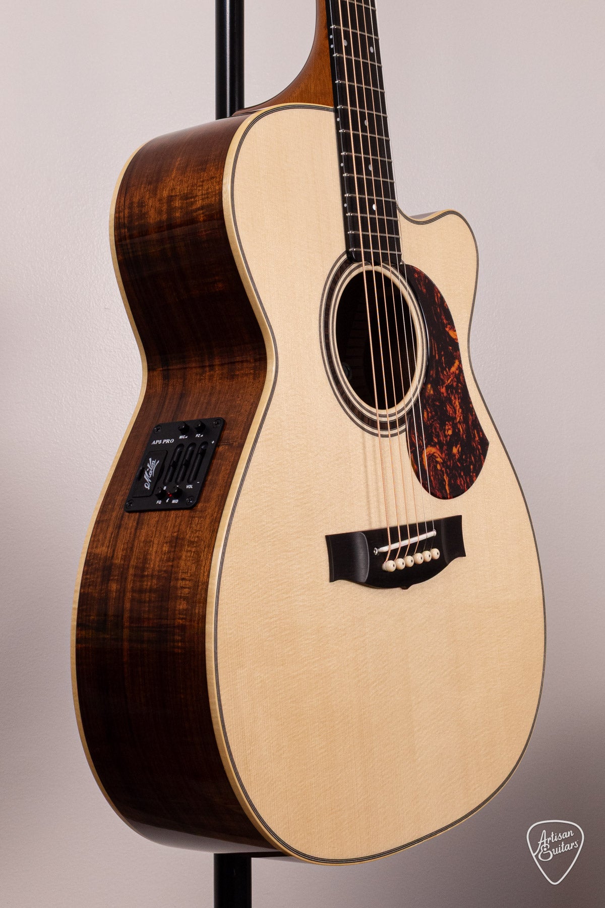 Maton MASTER BUILT L.E. May Traditional Cutaway - 17028