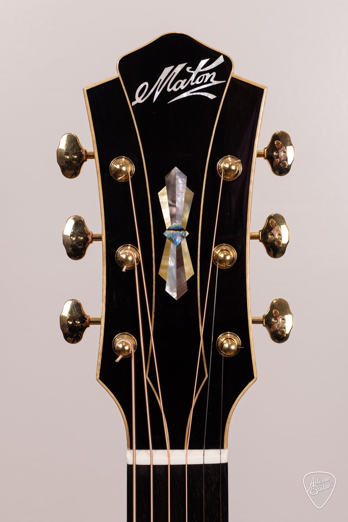 Maton MASTER BUILT L.E. May Traditional Cutaway - 17028