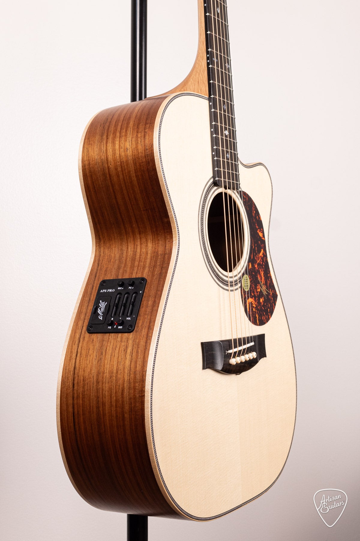 Maton Guitars EBG-808-C Artist Cutaway - 16760