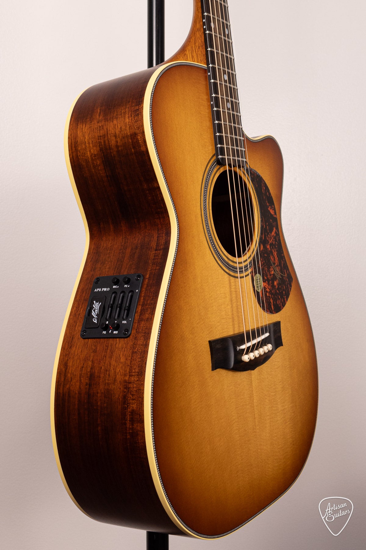Maton Guitars EBG-808C Nashville Cutaway - 16595