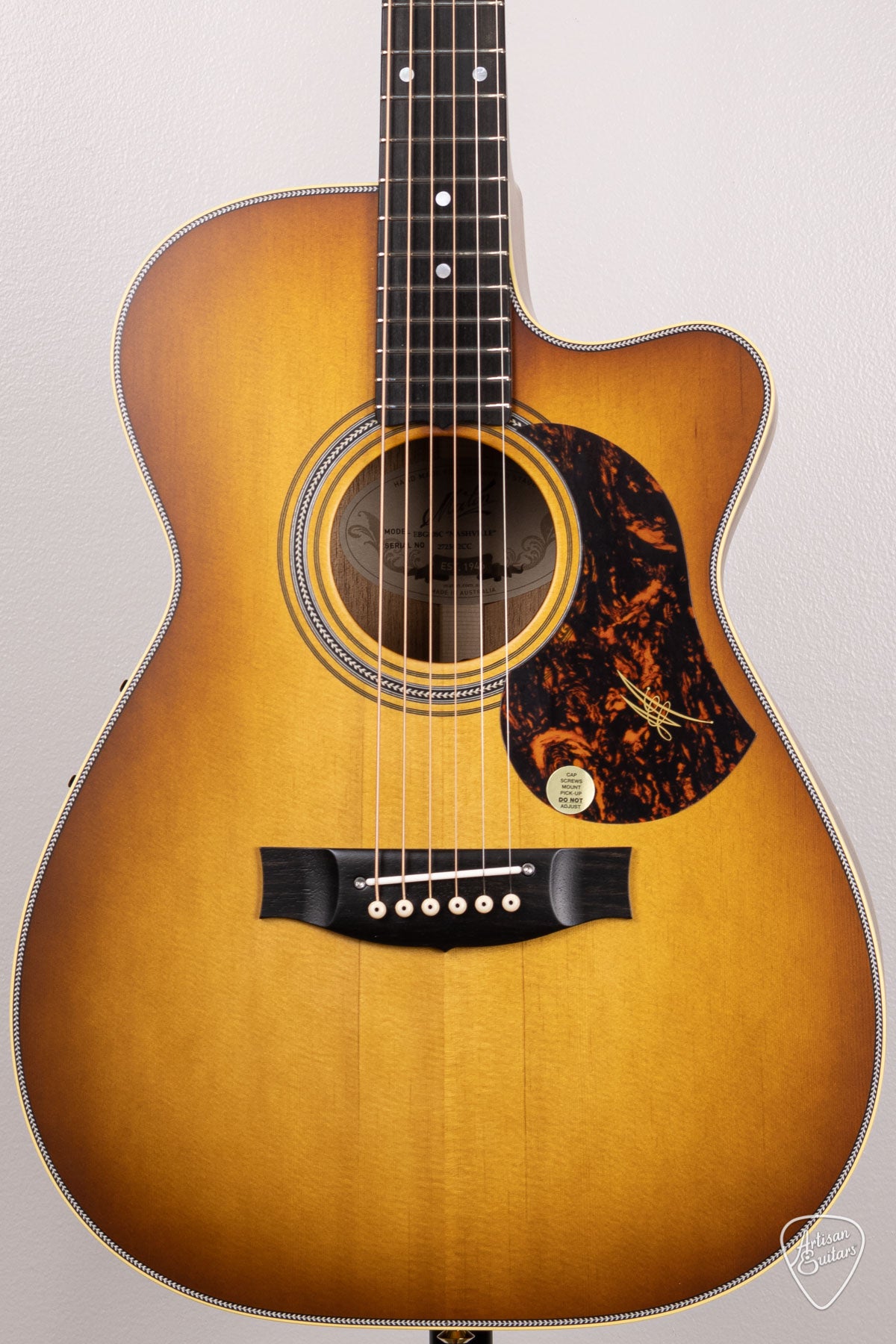 Maton Guitars EBG-808C Nashville Cutaway - 16540