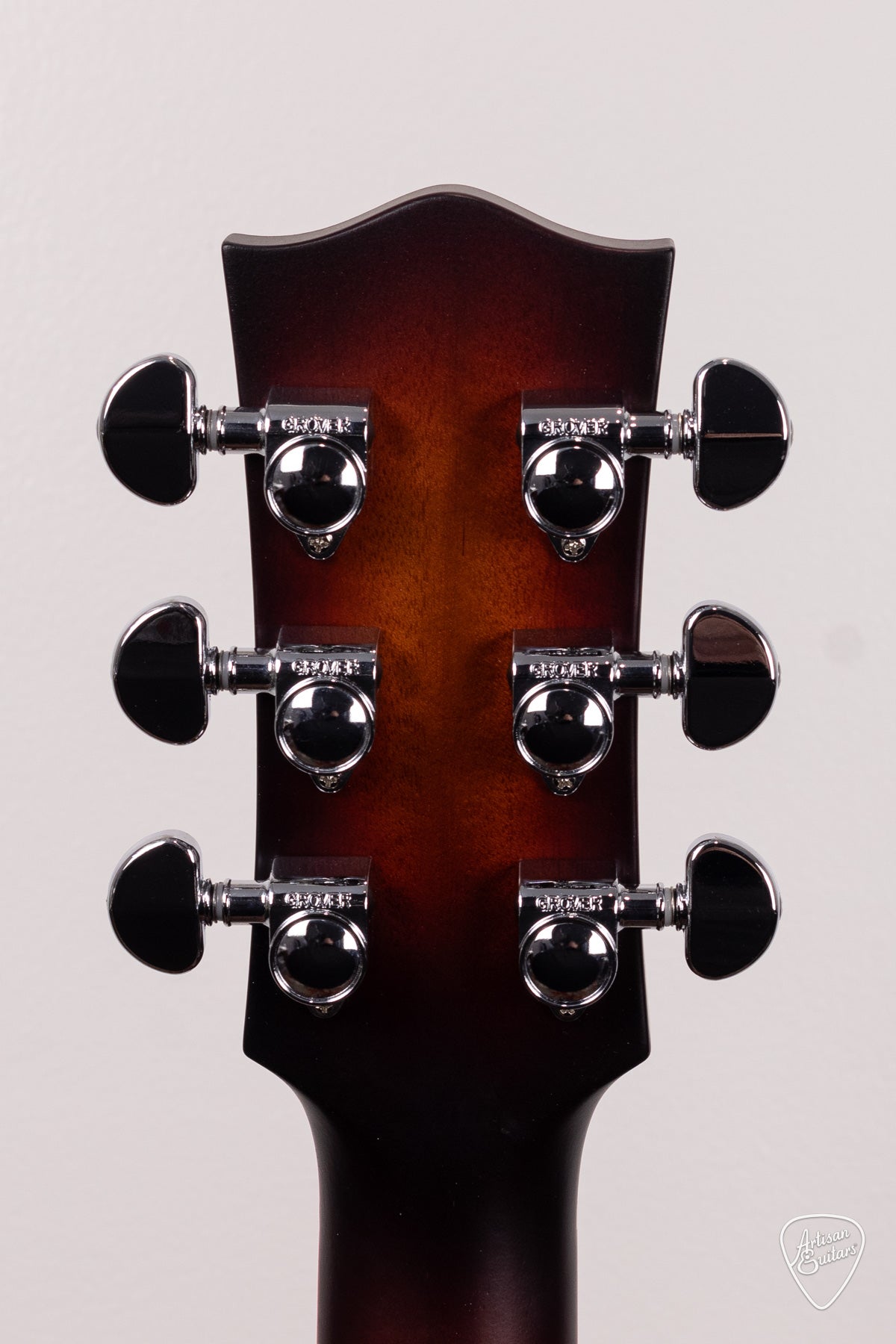 Maton Guitars Solid Road Series SRS-70C Dreadnought - 16640