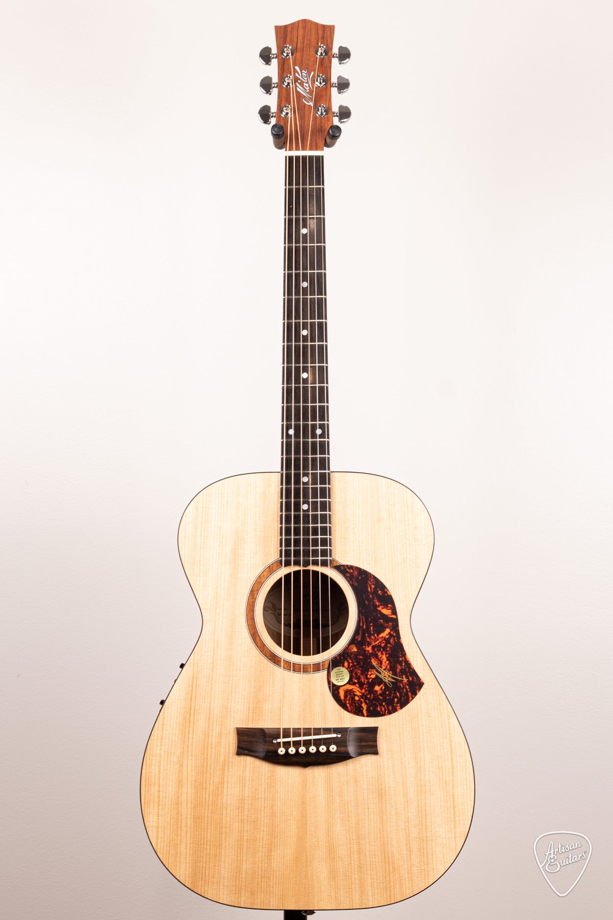 Maton Guitars Solid Road Series SRS-808 - 16793