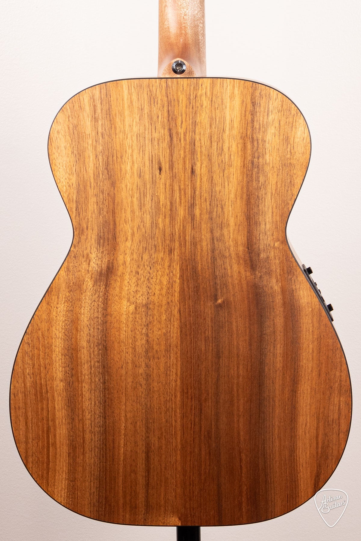 Maton Guitars Solid Road Series SRS-808 - 16793