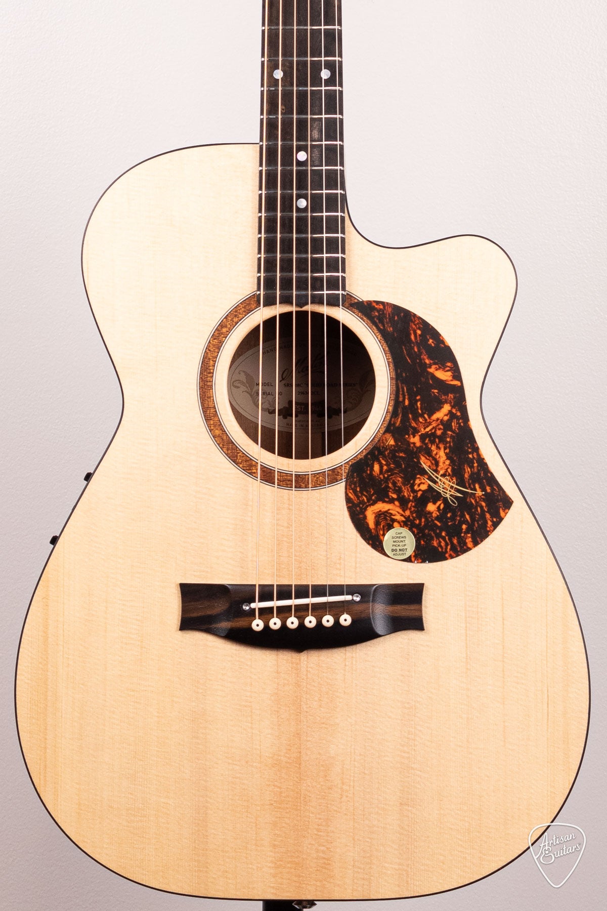 Maton Guitars Solid Road Series SRS-808C - 16718