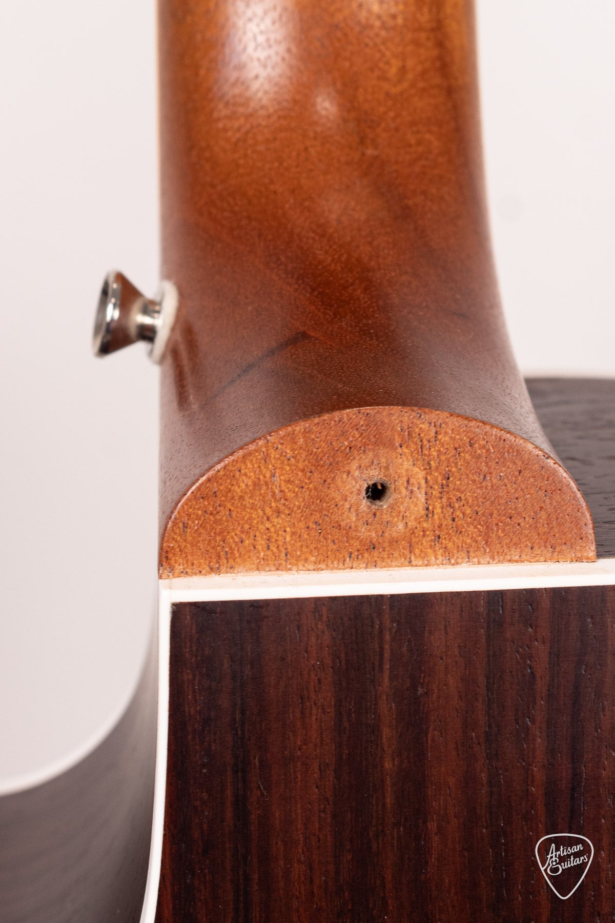 Maton Guitars Pre-Owned ER90C Dreadnought Cutaway - 16514