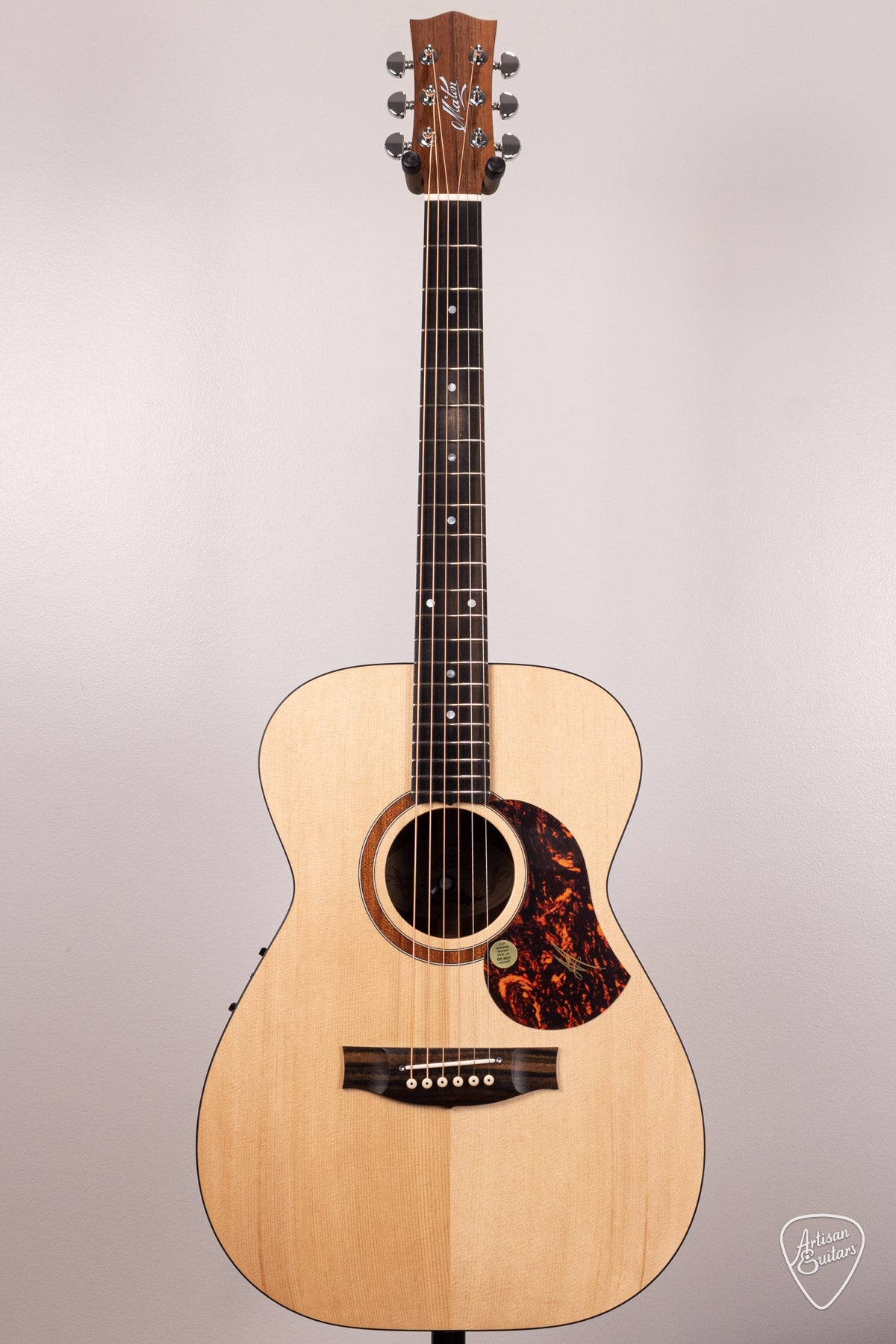 Maton Guitars Solid Road Series SRS-808 - 16874
