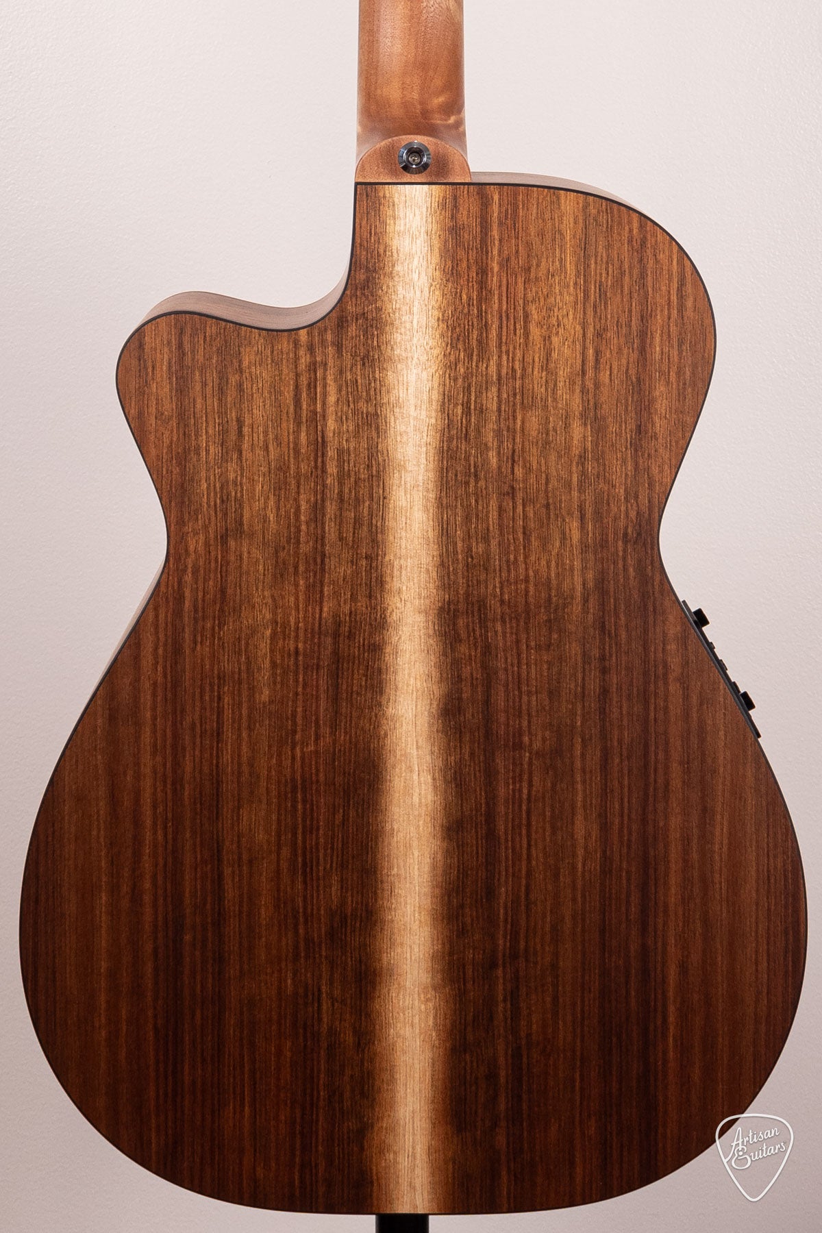 Maton Guitars Solid Road Series SRS-808C - 16875