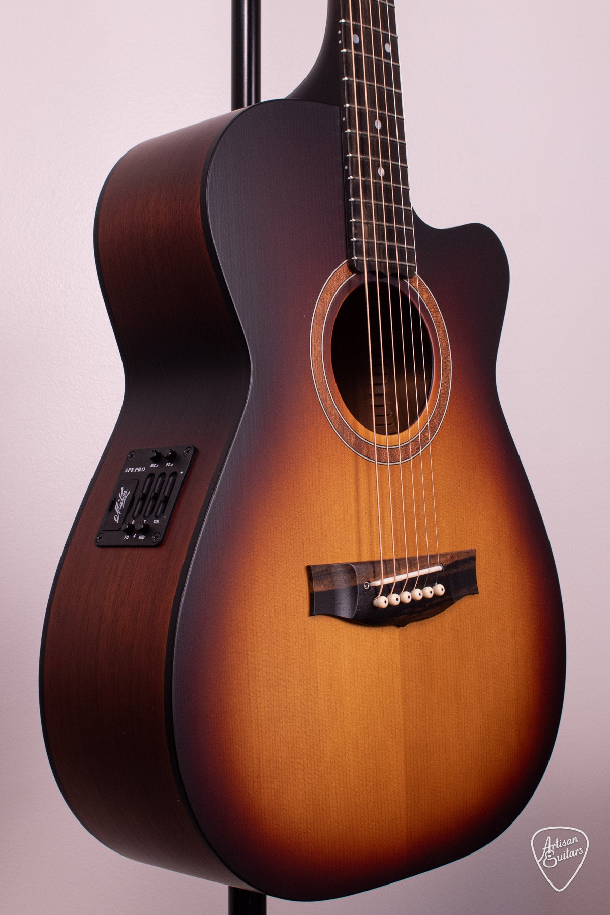 Maton Guitars Solid Road Series SRS-808C - 16973