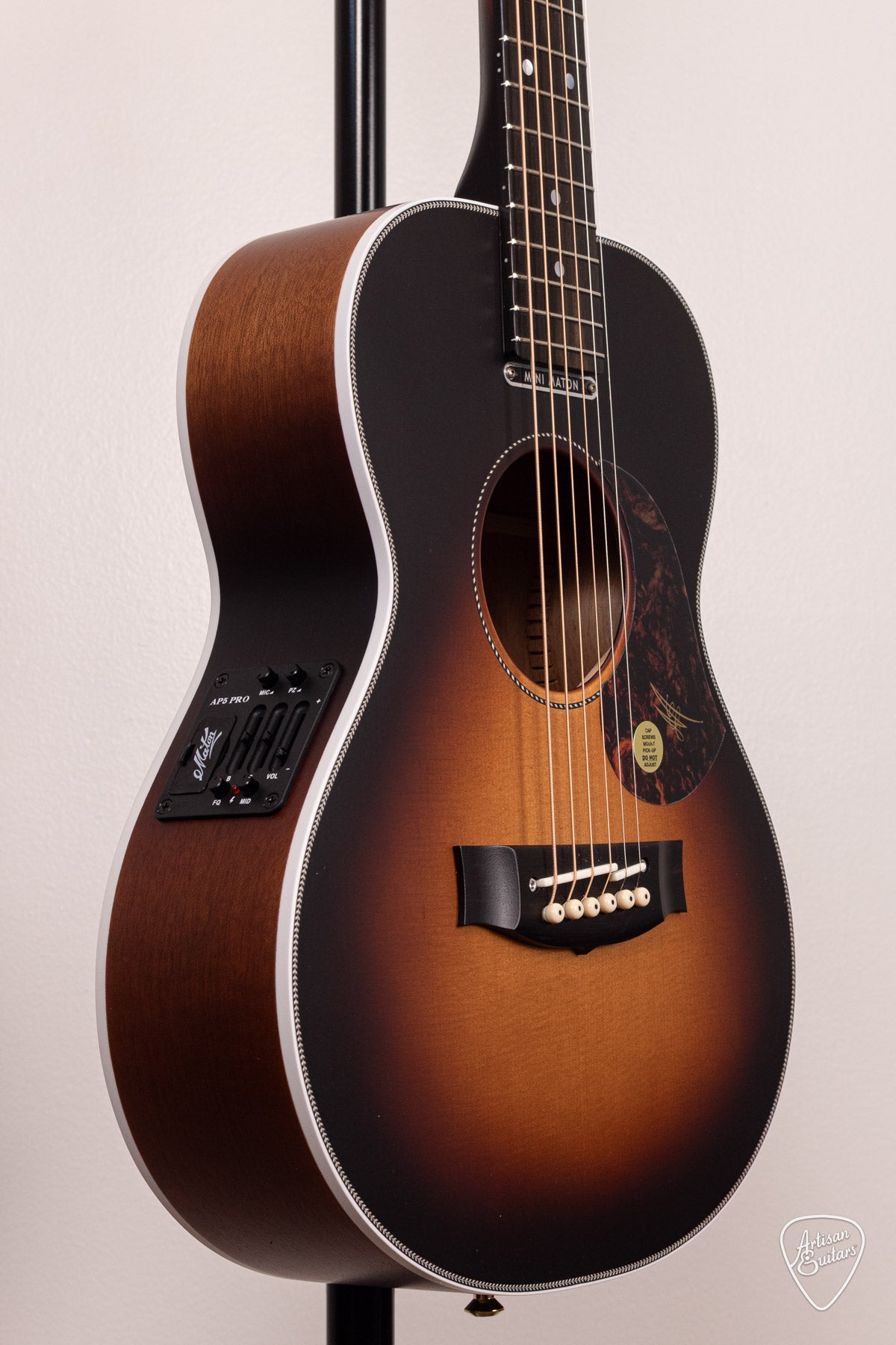 Maton Guitars Troubadour EMTB Mini - 17009