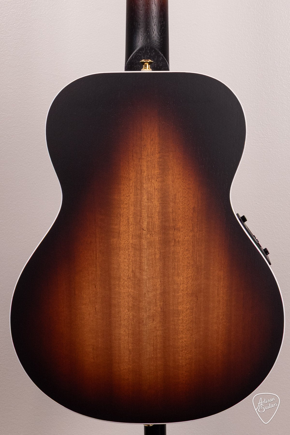 Maton Guitars Troubadour EMTB Mini - 17010
