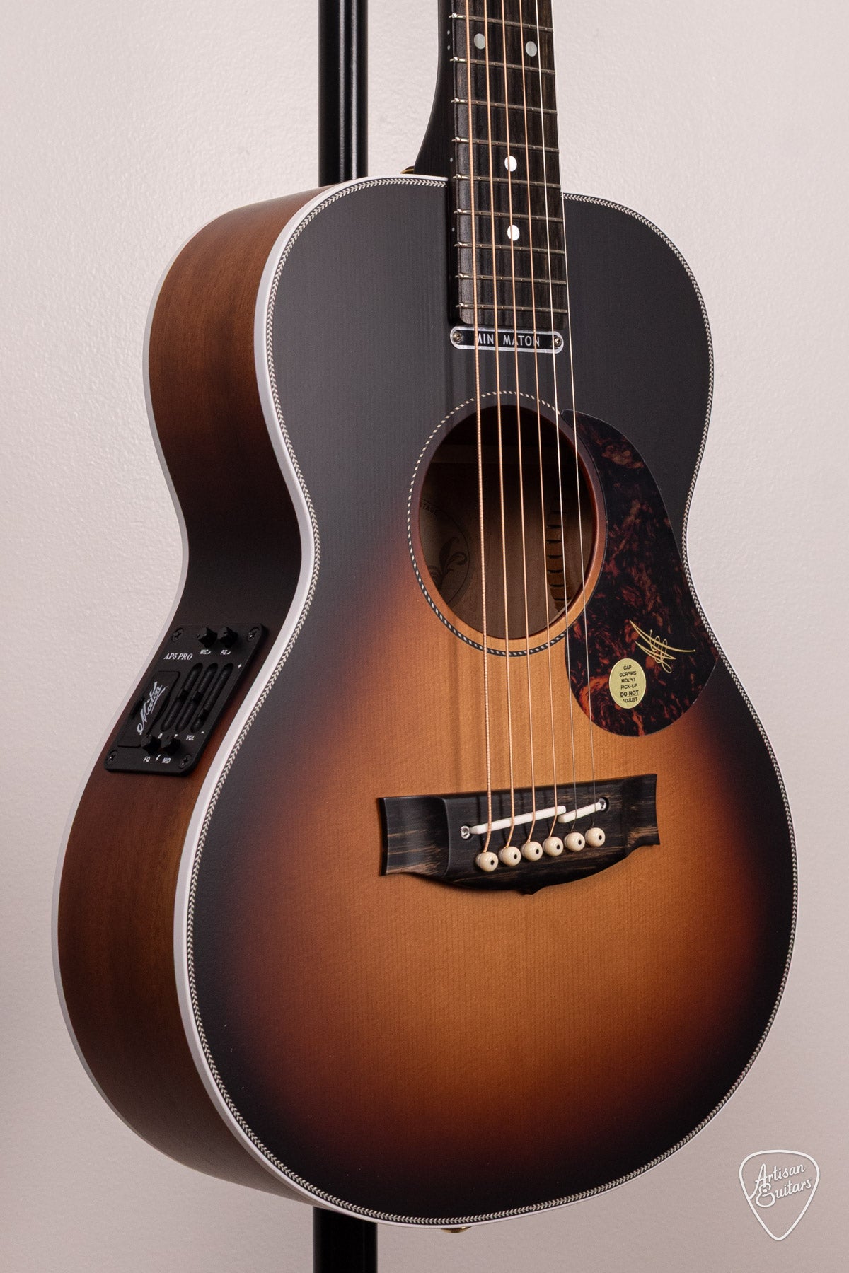 Maton Guitars Troubadour EMTB Mini - 17010