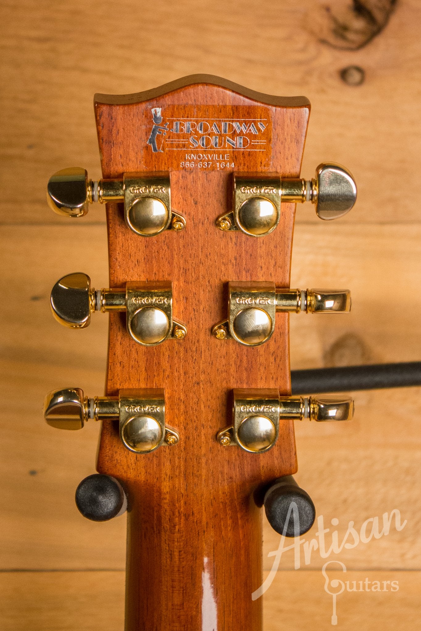 Maton EMD6 Mini Maton Diesel Sitka with Blackwood and Vintage Amber Sunburst Pre-Owned 2012 ID-10754 - Artisan Guitars