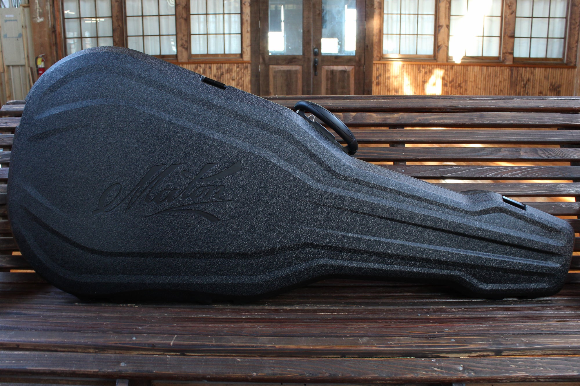 Maton EM100C 808 Messiah Series with Sitka & Rosewood w/ Cutaway Pre-Owned 2017 ID-13729 - Artisan Guitars