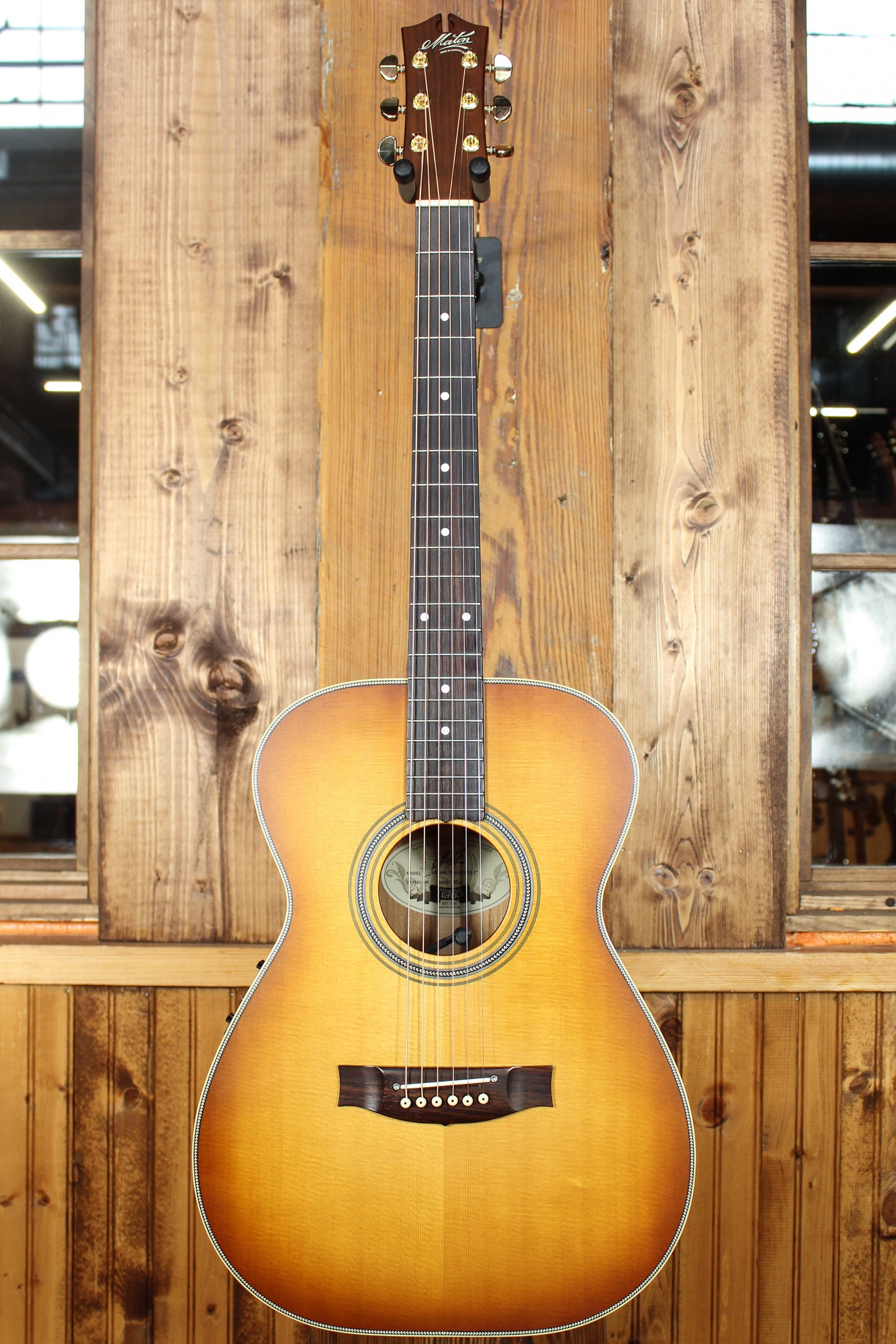 Maton EBG808 Nashville Series Sitka Spruce and Australian Blackwood Pre-Owned 2017 ID-13750 - Artisan Guitars
