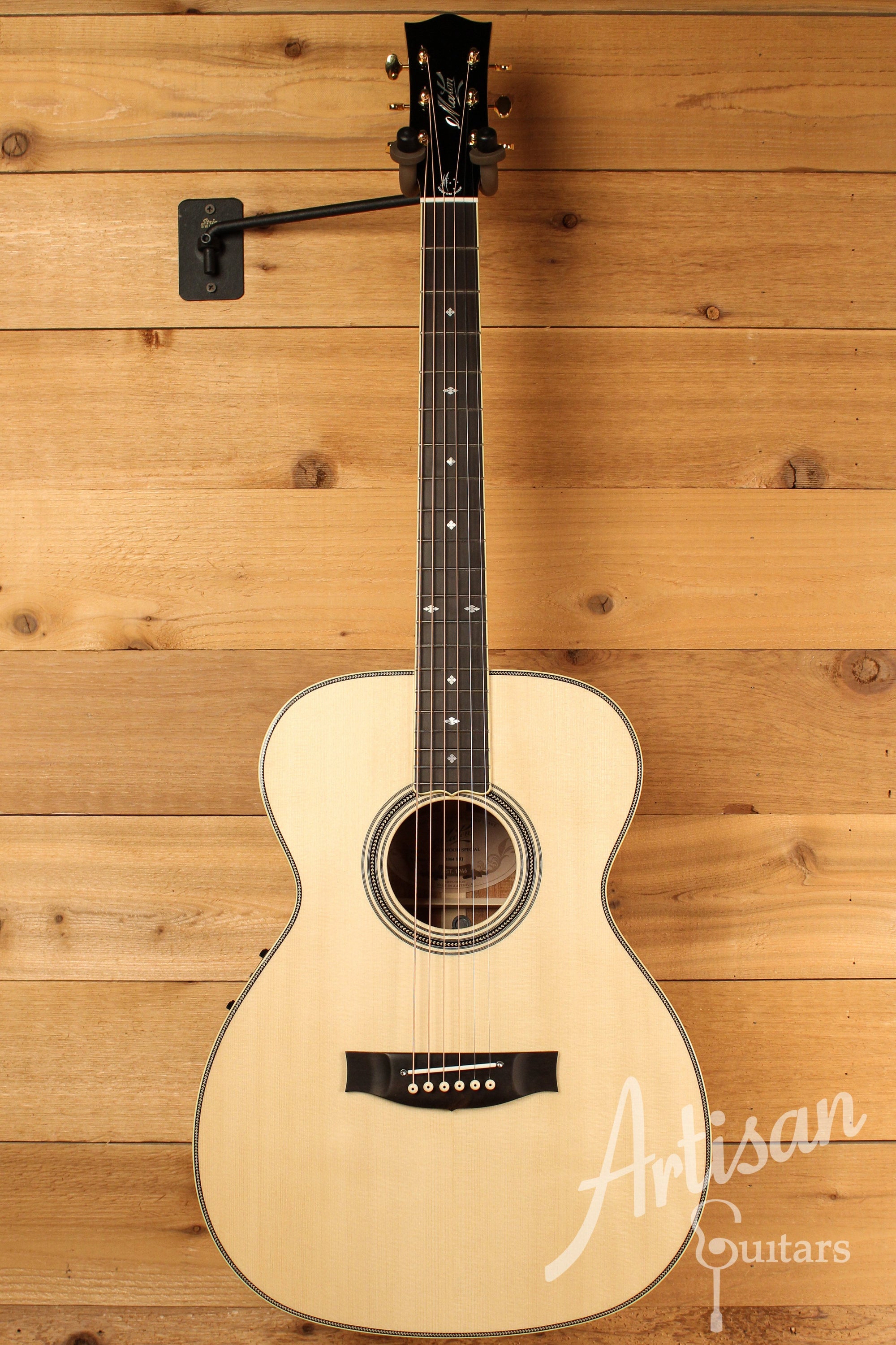 Maton Custom Shop Classic Blackwood Special Guitar with European Spruce & Figured Blackwood  ID-12820 - Artisan Guitars