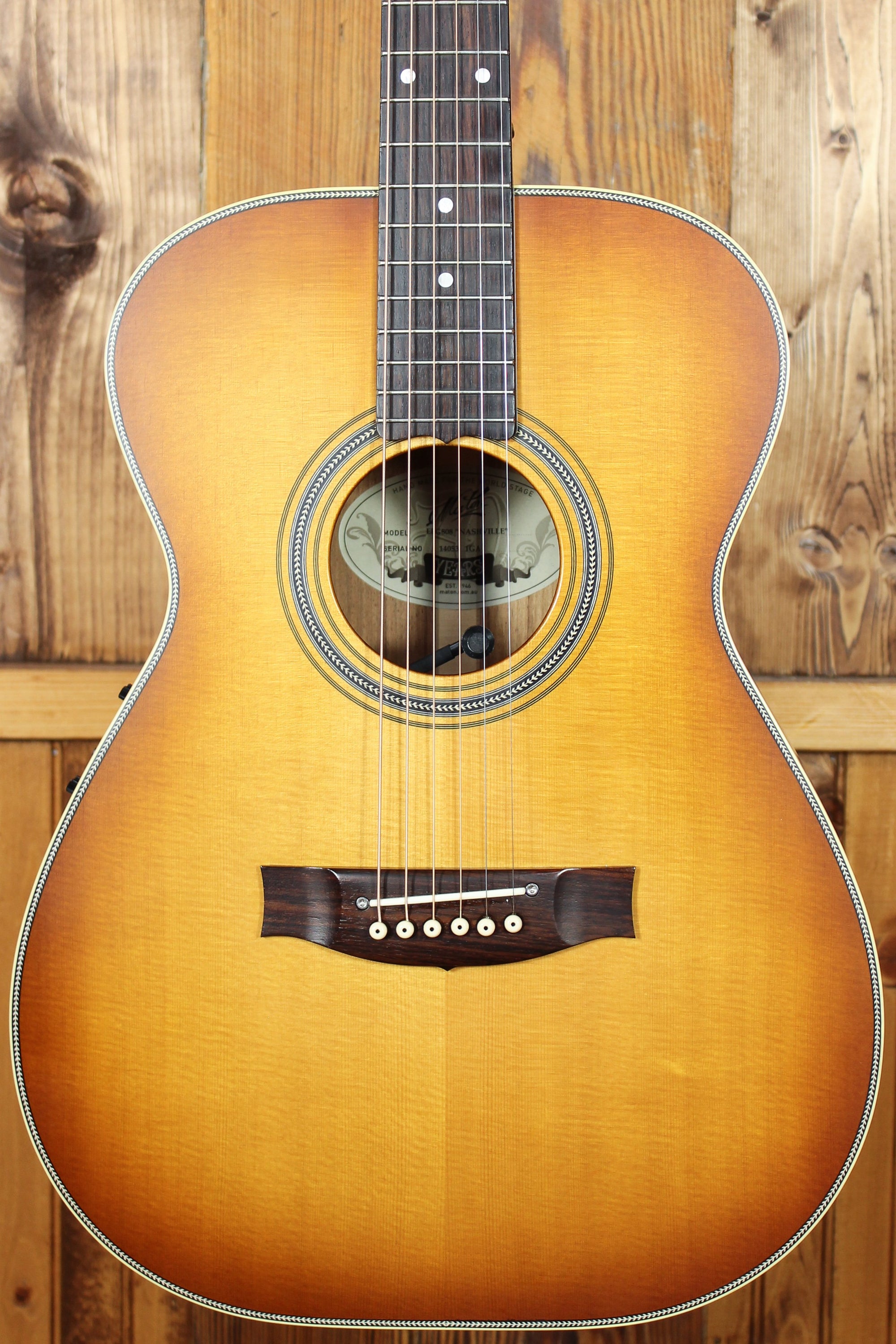 Maton EBG808 Nashville Series Sitka Spruce and Australian Blackwood Pre-Owned 2017 ID-13750 - Artisan Guitars