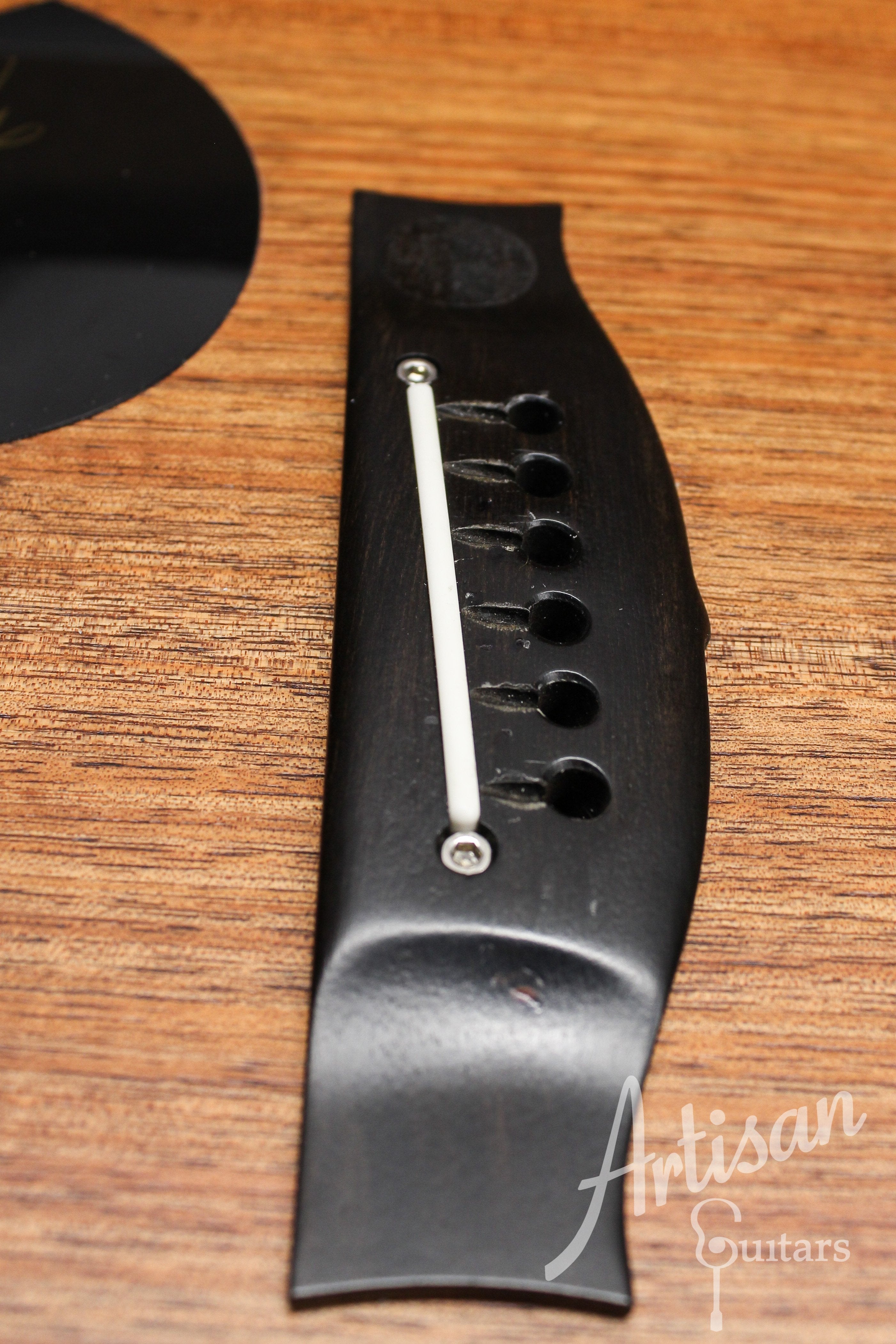 Maton EBW808 Guitar w/ Blackwood Top, Back & Sides w/ AP5 Pro Pickup System Pre-Owned 2018 ID-12828 - Artisan Guitars