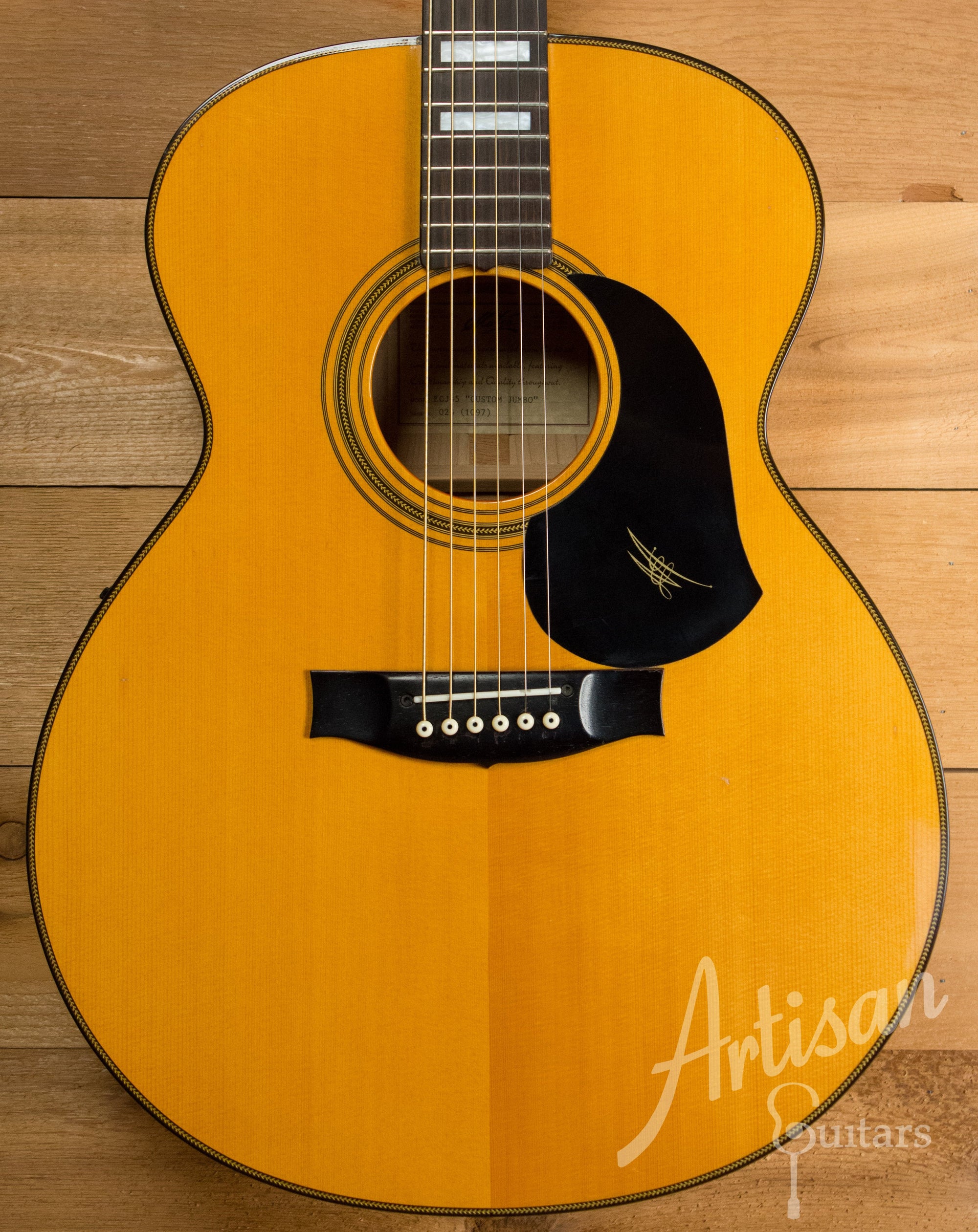 Maton ECJ85 Custom Jumbo Guitar with Sitka Spruce and Rock Maple Pre-Owned 2009 ID-11214 - Artisan Guitars