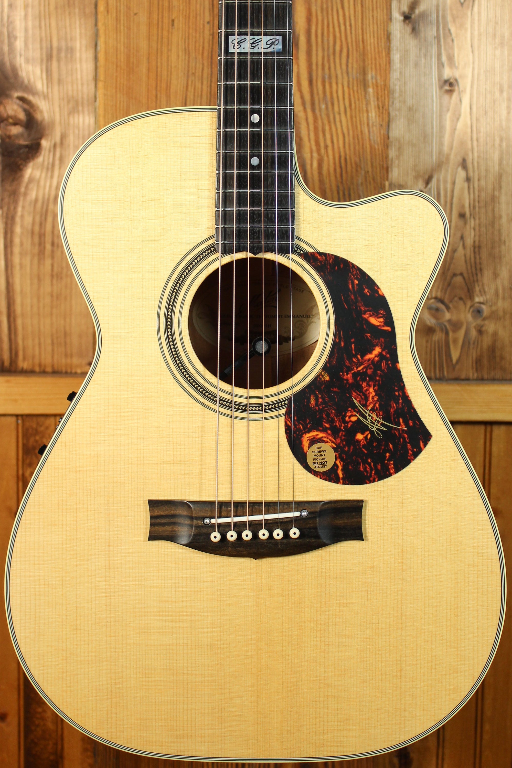 Maton EBG 808C TE Tommy Emmanuel Signature Guitar Cutaway ID-13788 - Artisan Guitars