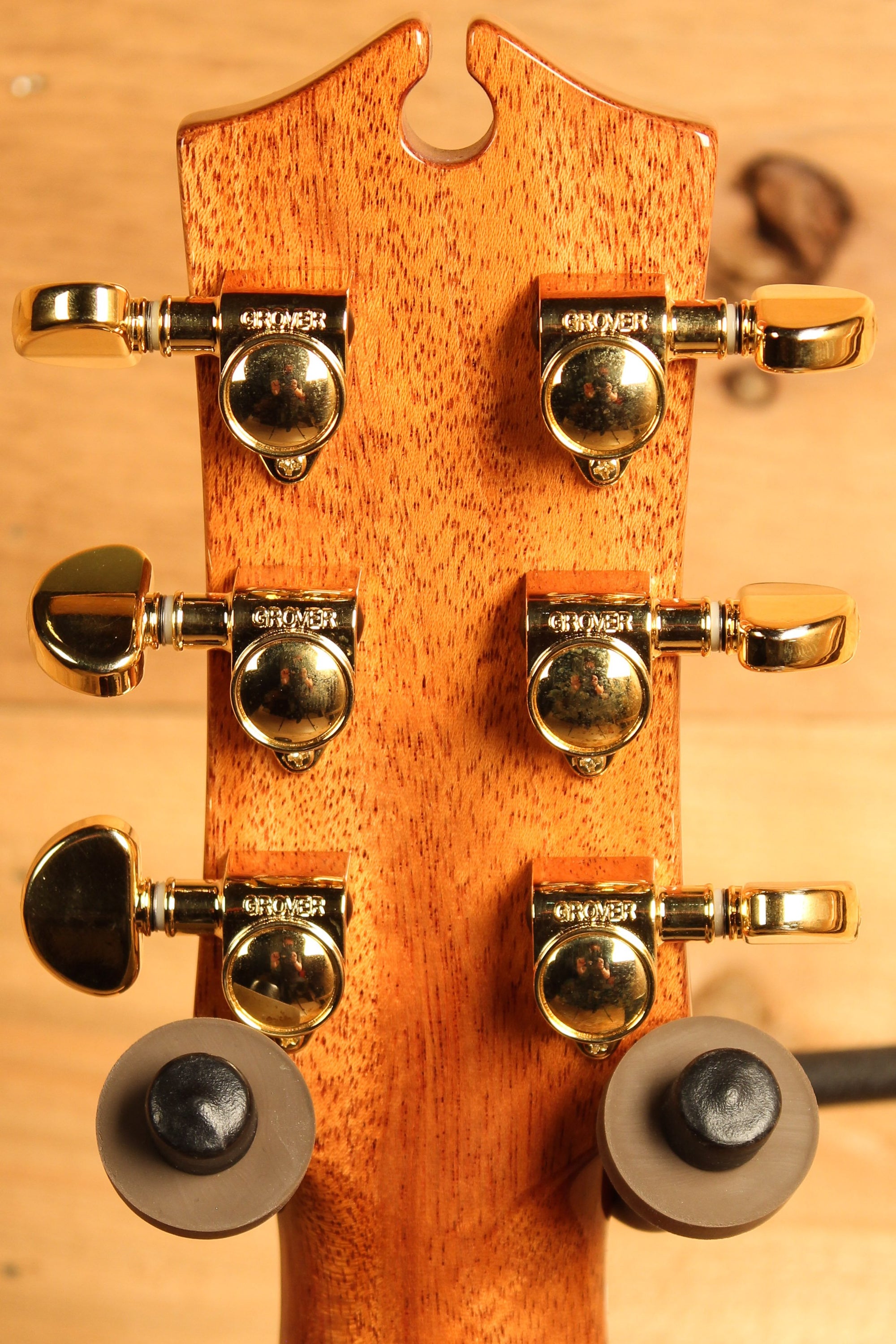 Maton EM100J Jumbo Messiah with Sitka and Indian Rosewood ID-13611 - Artisan Guitars