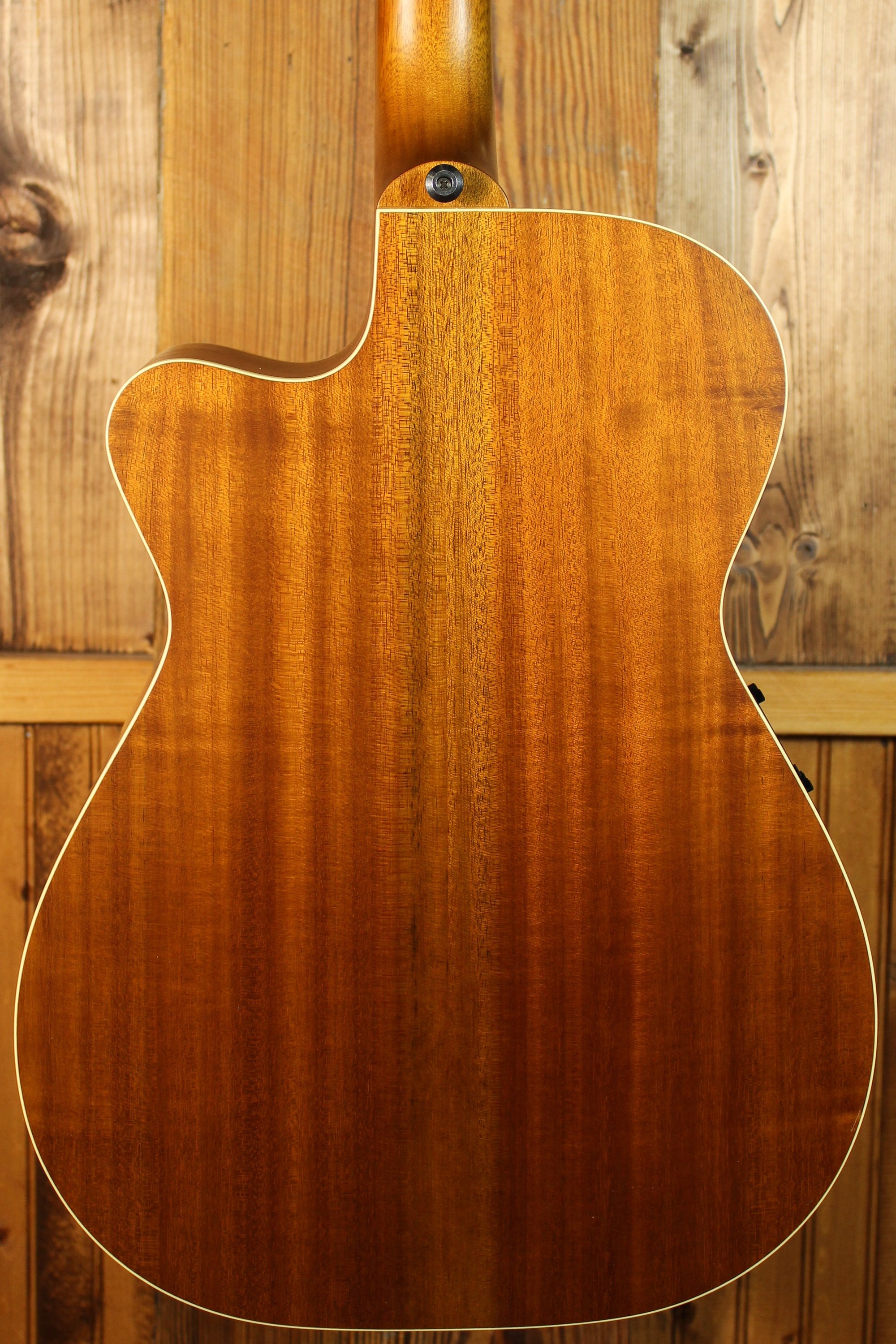 Maton EBG 808C TE Tommy Emmanuel Signature Guitar Cutaway ID-13788 - Artisan Guitars