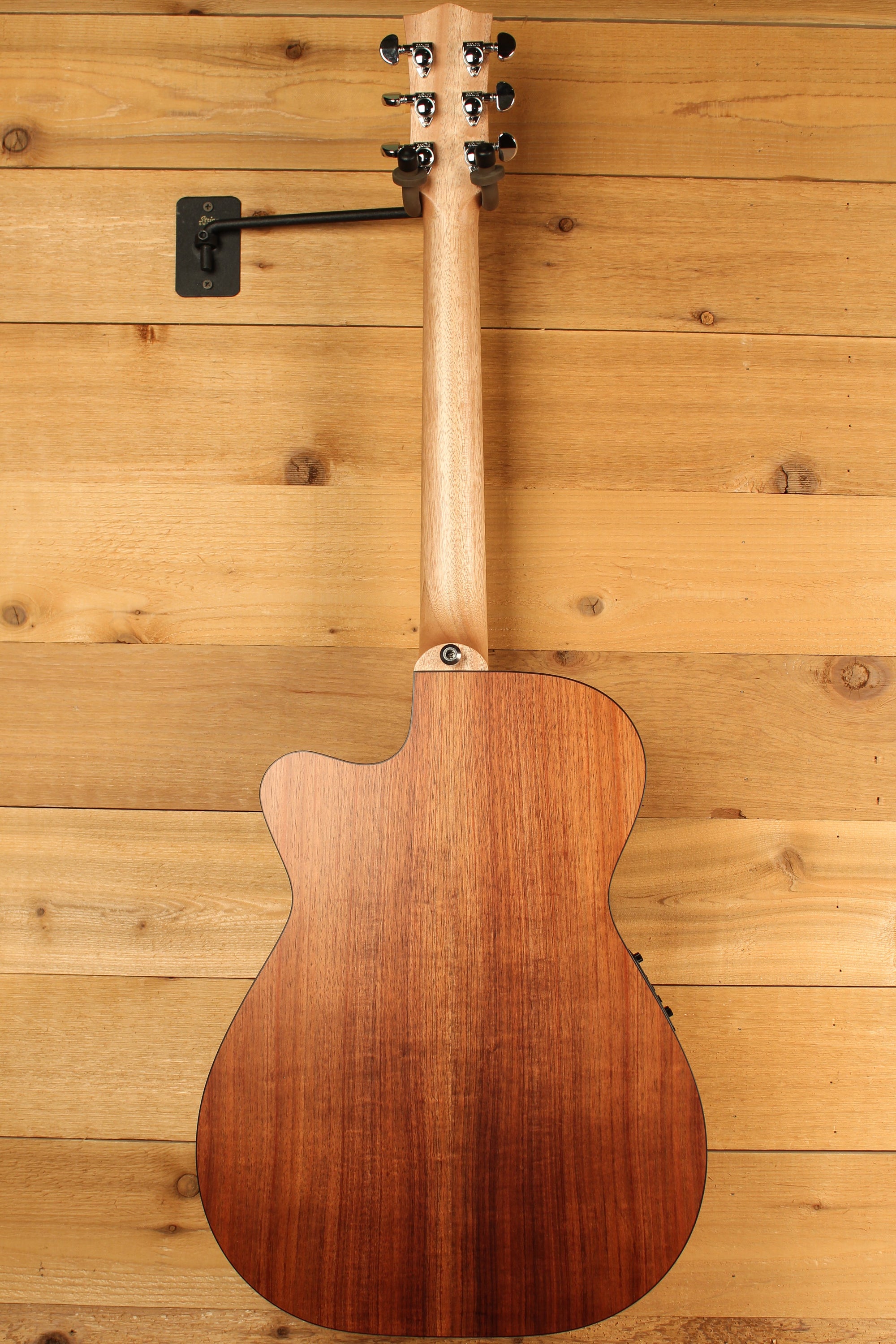 Maton EBW808 Cutaway Guitar w/ Blackwood Top, Back & Sides w/ AP5 Pro Pickup System ID-13700 - Artisan Guitars