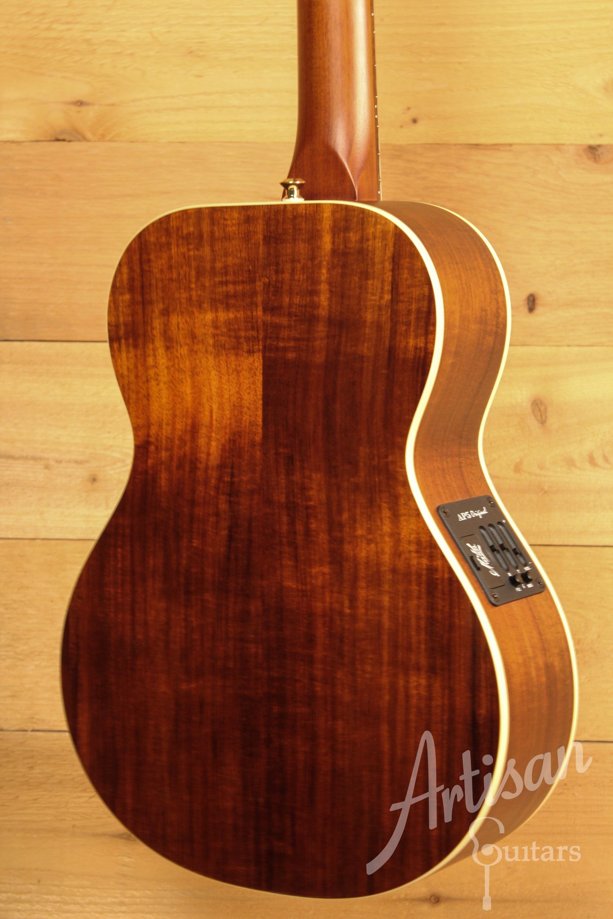Maton EMD6 Mini Maton Diesel Sitka with Blackwood and Vintage Amber Sunburst ID-11355 - Artisan Guitars