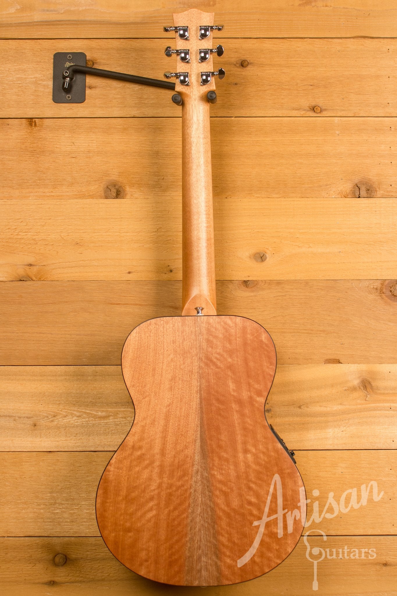 Maton EM6 Mini Guitar Sitka Spuce and Queensland Maple AP5 Original ID-11596 - Artisan Guitars
