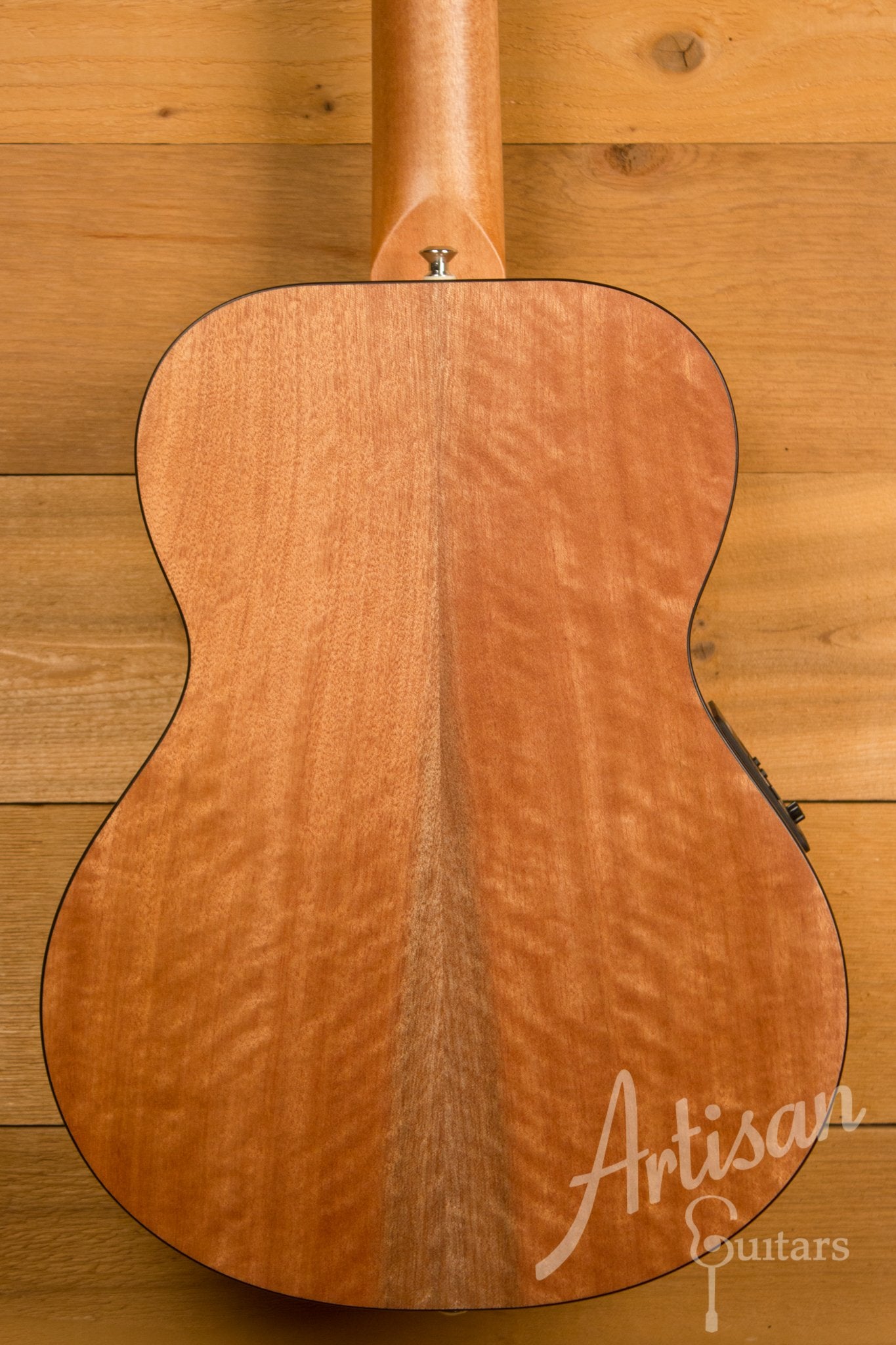 Maton EM6 Mini Guitar Sitka Spuce and Queensland Maple AP5 Original ID-11596 - Artisan Guitars