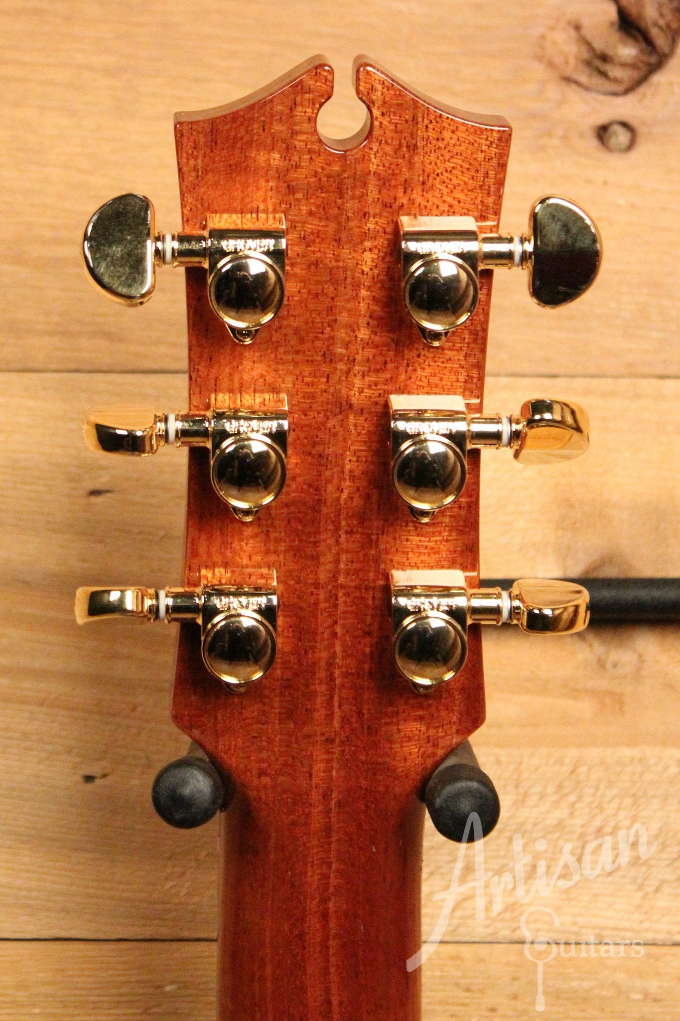 Maton EM100C Messiah Guitar Sitka Spruce and Indian Rosewood ID-11550 - Artisan Guitars