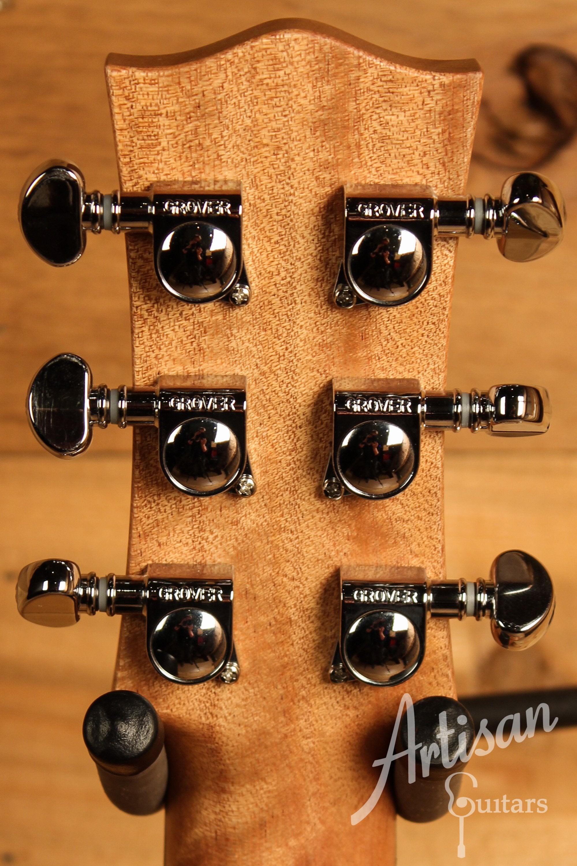 Maton EM6 Mini Guitar Sitka Spuce and Queensland Maple AP5 Original ID-12464 - Artisan Guitars