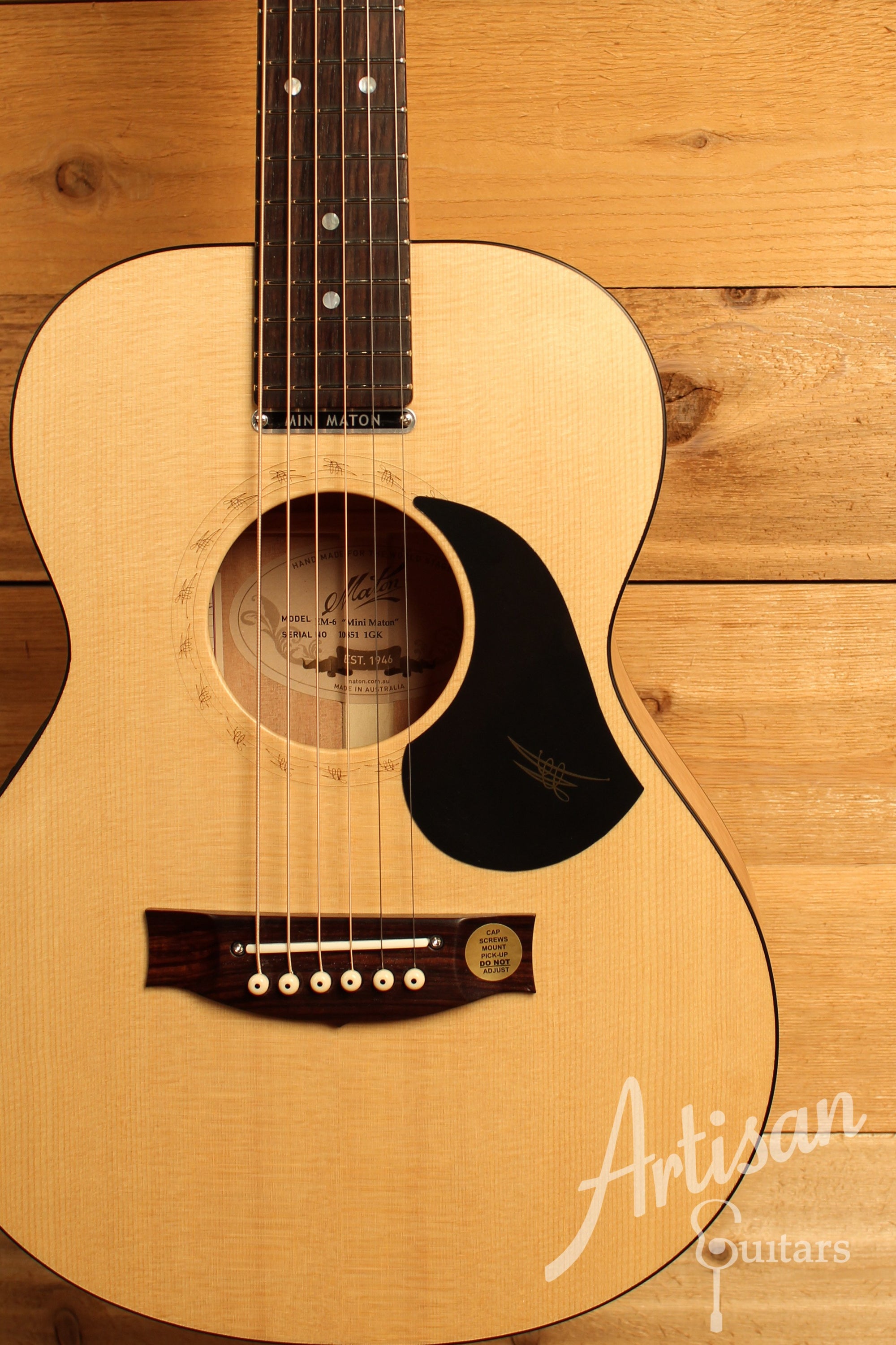 Maton EM6 Mini Guitar Sitka Spuce and Queensland Maple AP5 Original ID-12464 - Artisan Guitars