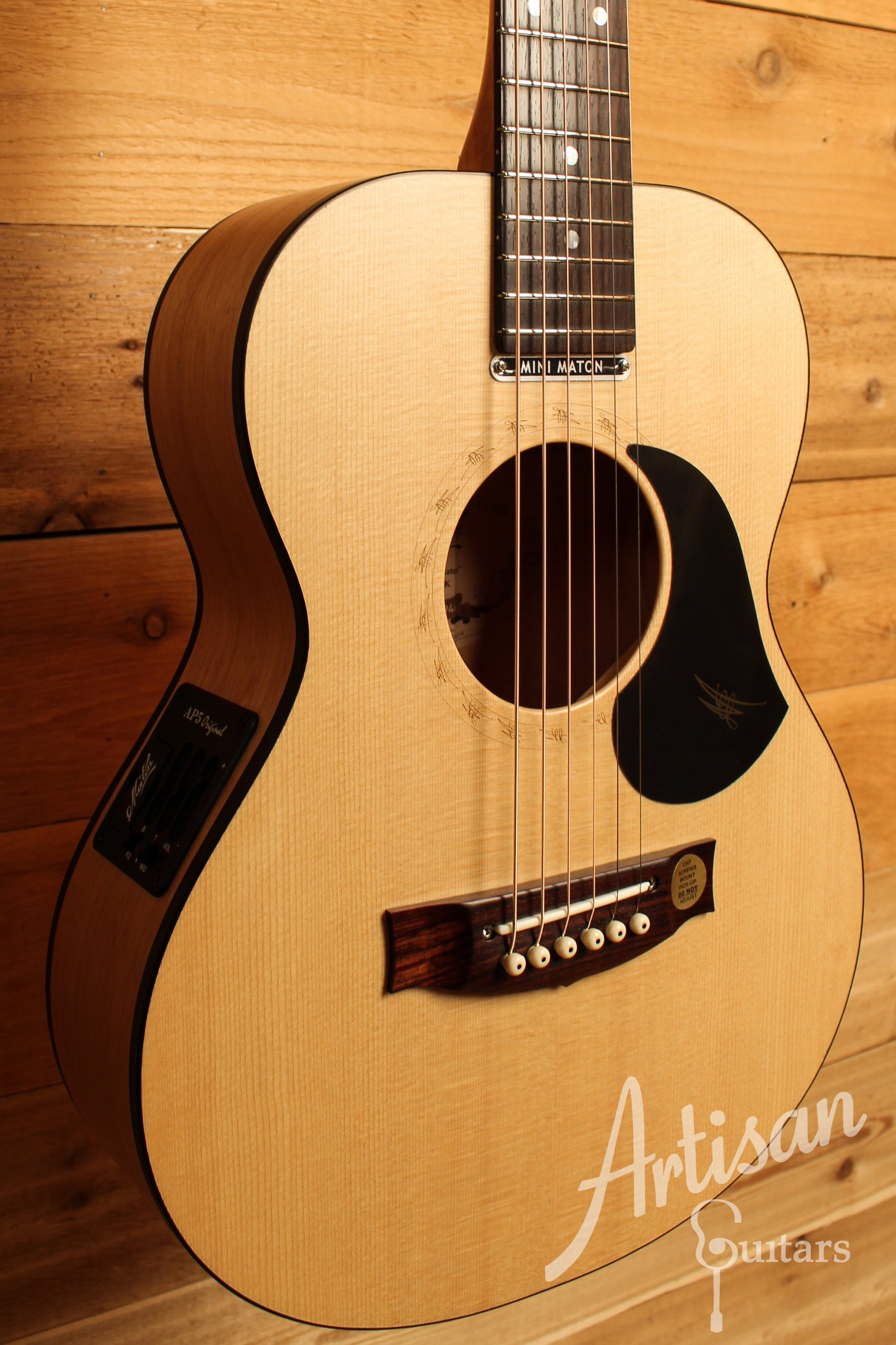 Maton EM6 Mini Guitar Sitka Spuce and Queensland Maple AP5 Original ID-12464 - Artisan Guitars